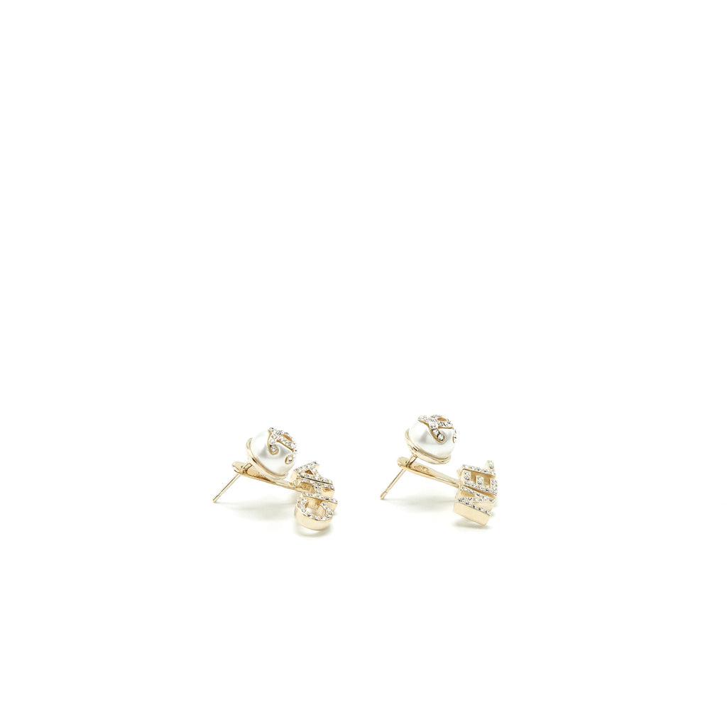 CHANEL PEARL/CC LOGO/LETTER DROP EARRINGS WITH CRYSTAL