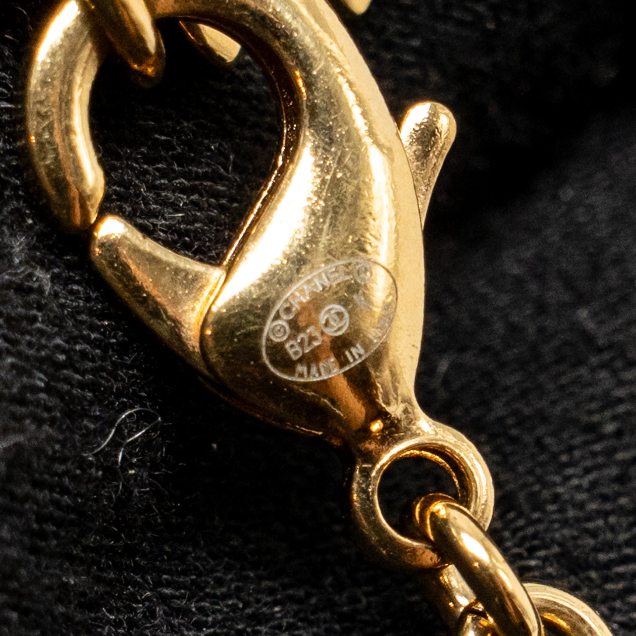 CHANEL CC HEART CHOCKER CRYSTAL/PEARL GOLD TONE