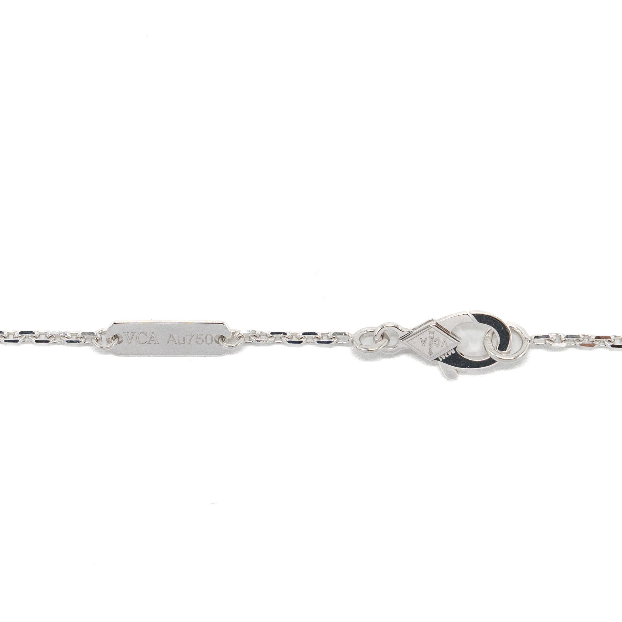 VAN CLEEF AND ARPELS 2022 HOLIDAY CHRISTMAS LIMITED VINTAGE ALHAMBRA PENDANT WHITE GOLD, DIAMOND