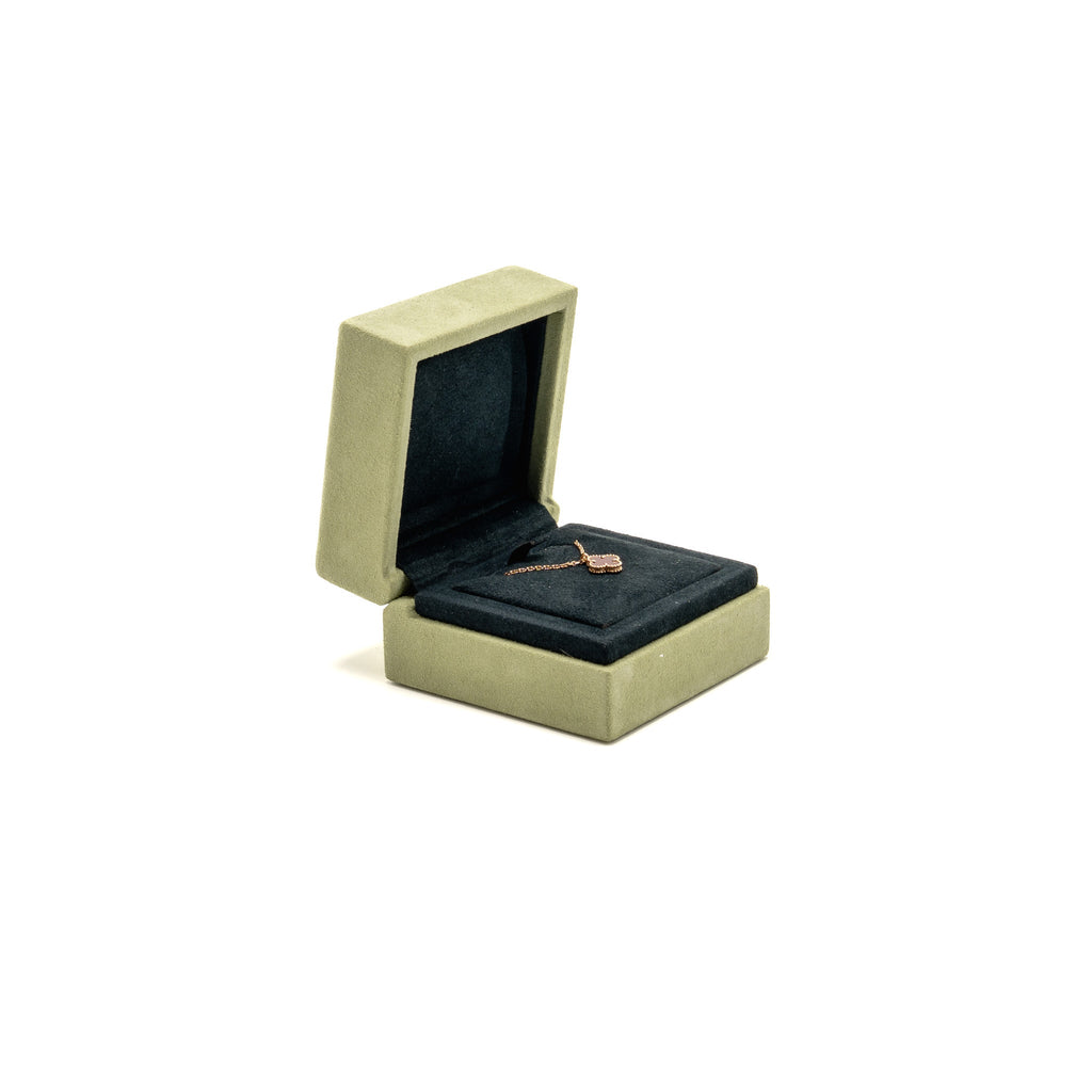 VAN CLEEF AND ARPELS SWEET ALHAMBRA PENDANT PENDANT ROSE GOLD CARNELIAN