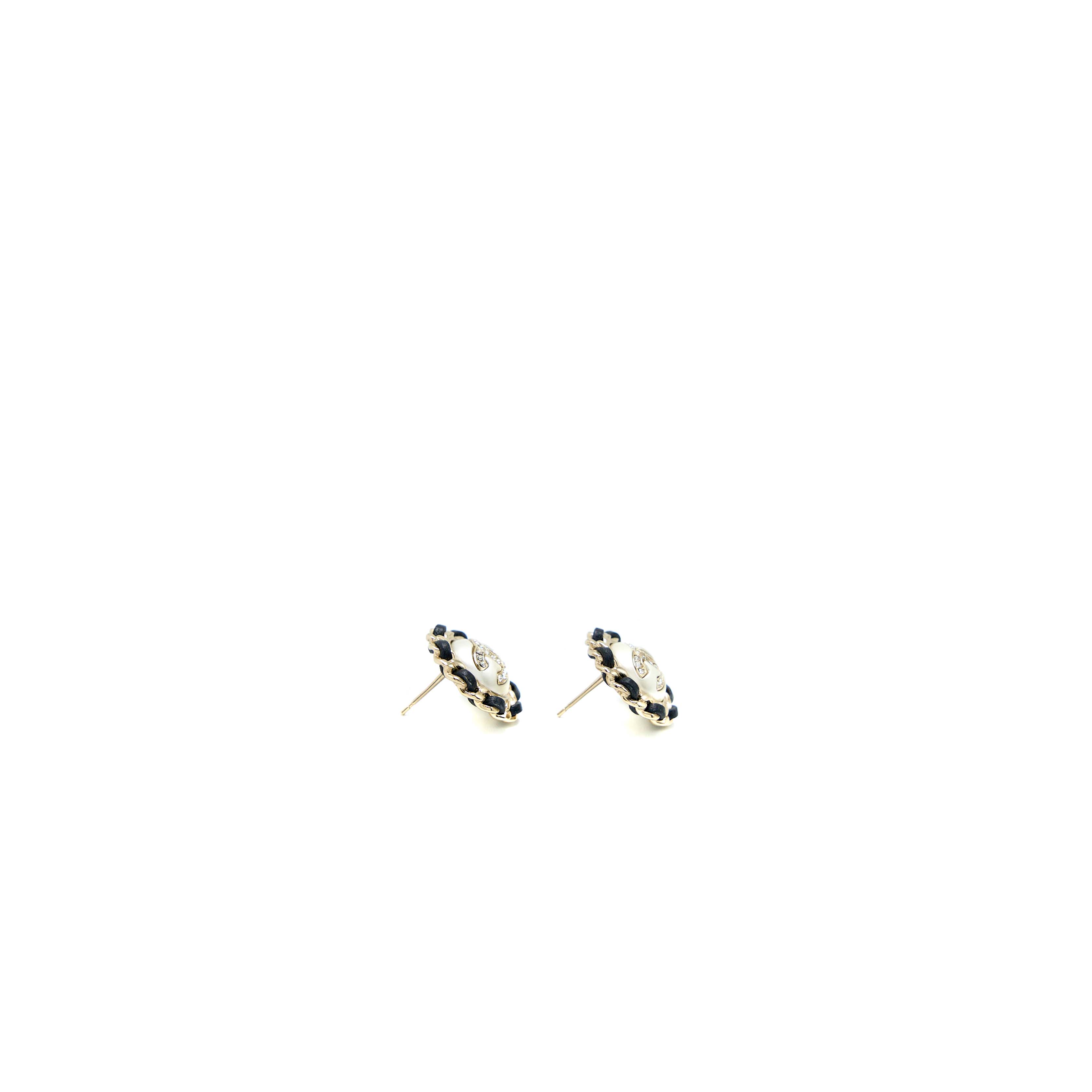 CHANEL ROUND PEARL/CRYSTAL/LEATHER CHAIN EARRING LIGHT GOLD TONE