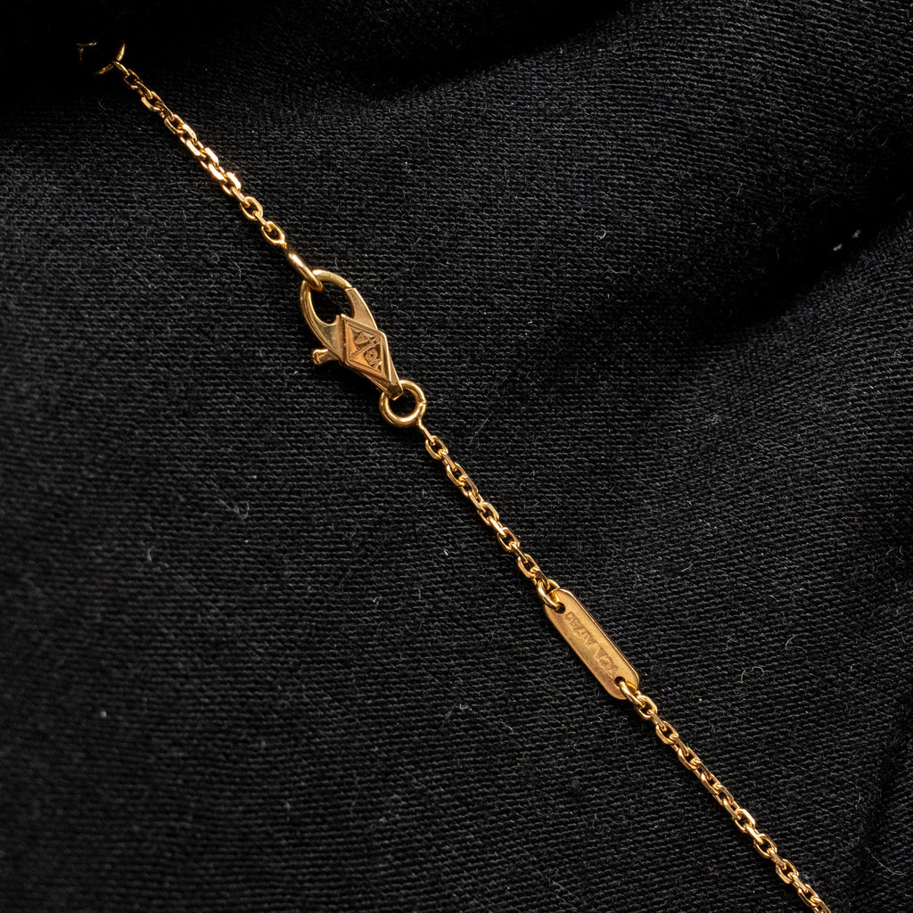 VAN CLEEF & ARPELS SWEET ALHAMBRA PENDANT ROSE GOLD