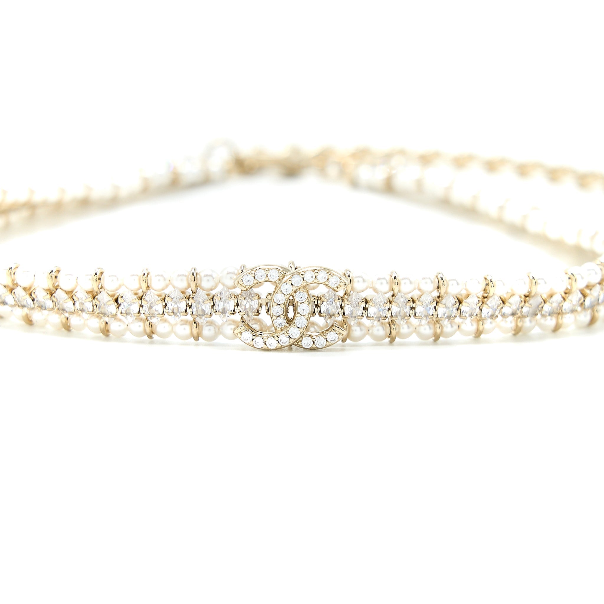 CHANEL CC LOGO CHOCKER CRYSTAL/PEARL LGHW