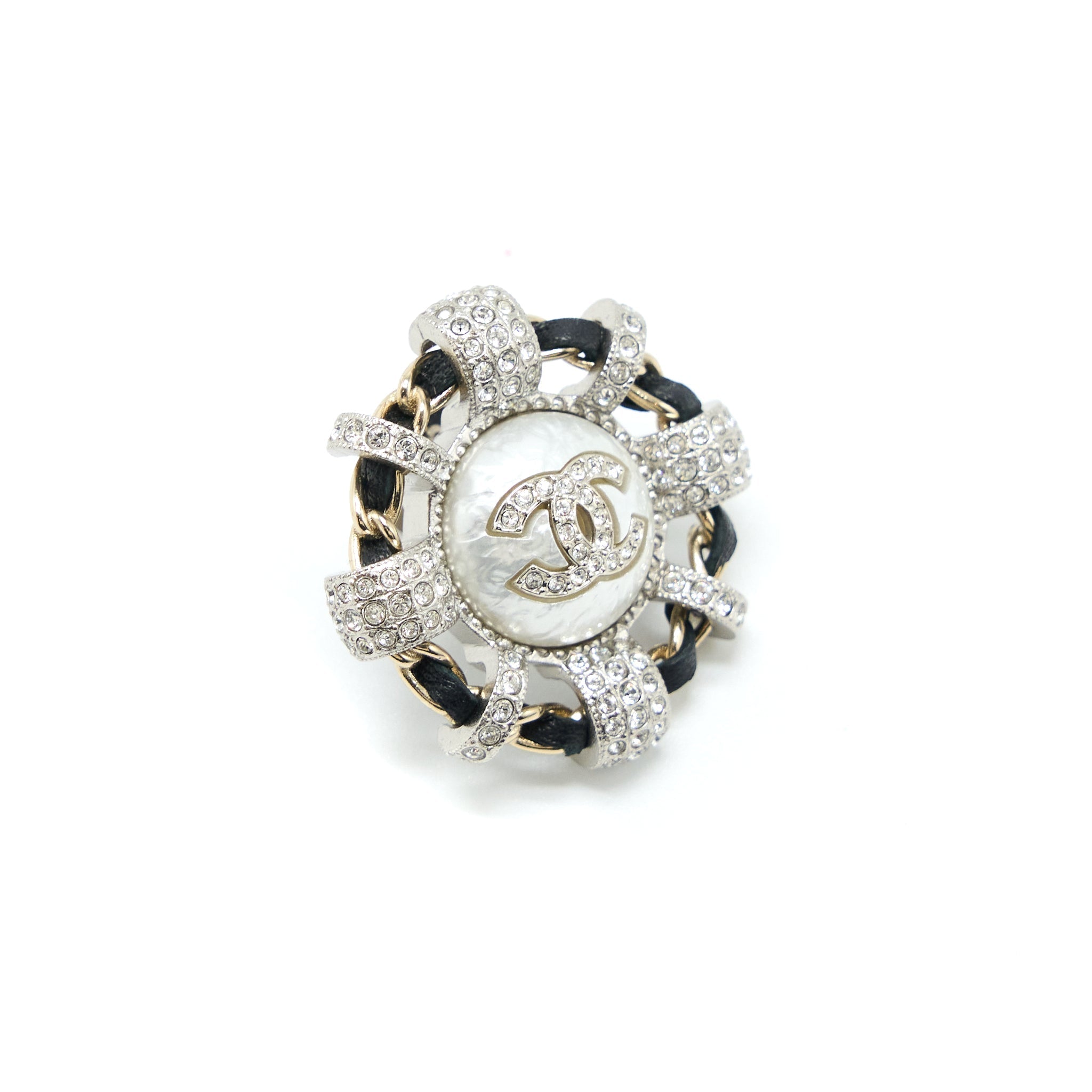 CHANEL ROUND WITH CC LOGO CRYSTAL/LEATHER CHAIN BROOCH LIGHT GOLD TONE