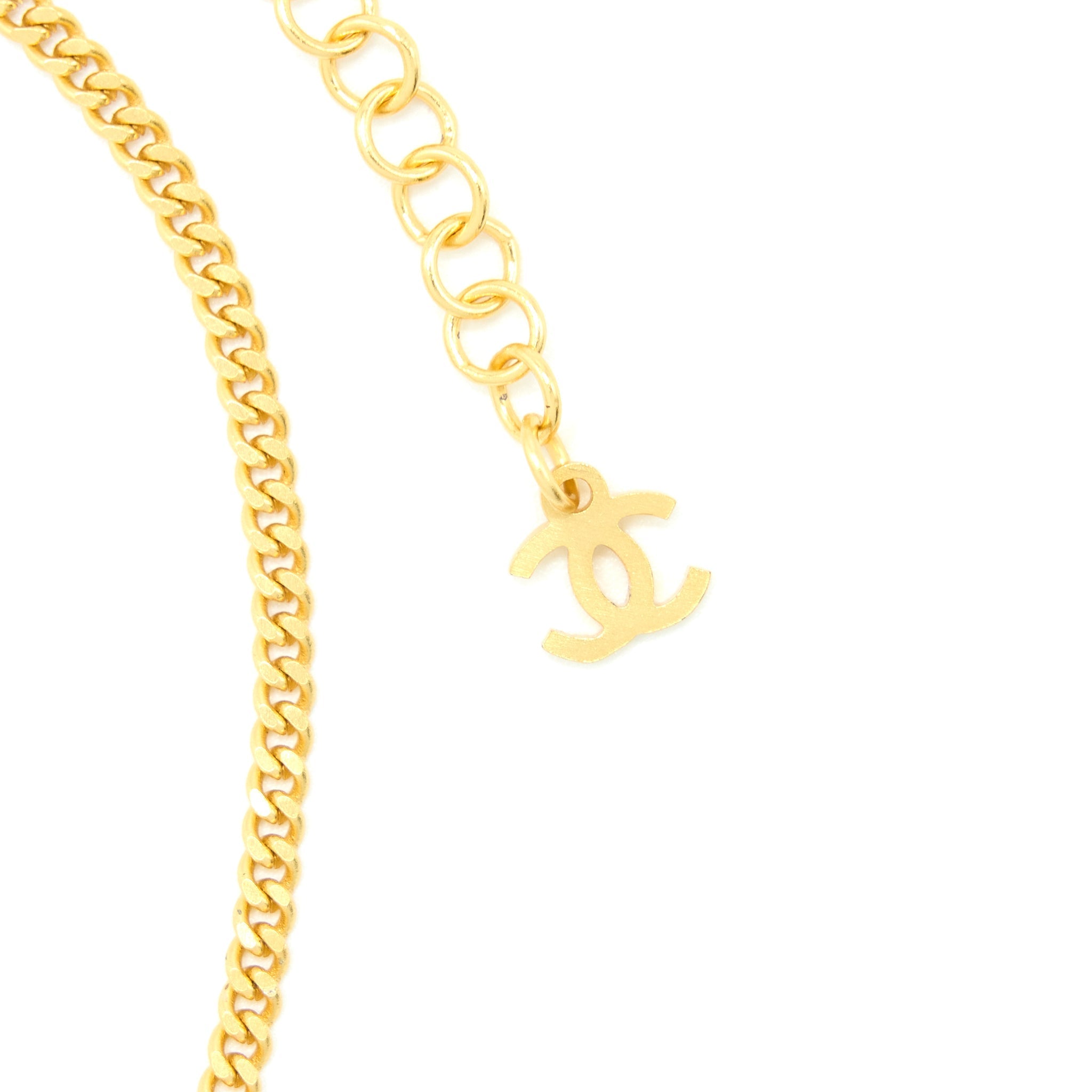CHANEL ROUND CC LOGO NECKLACE CRYSTAL GOLD TONE