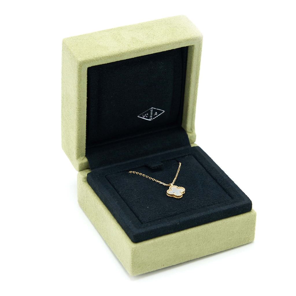 VAN CLEEF & ARPELS SWEET ALHAMBRA PENDANT WHITE MOTHER OF PEARL 18K YELLOW GOLD