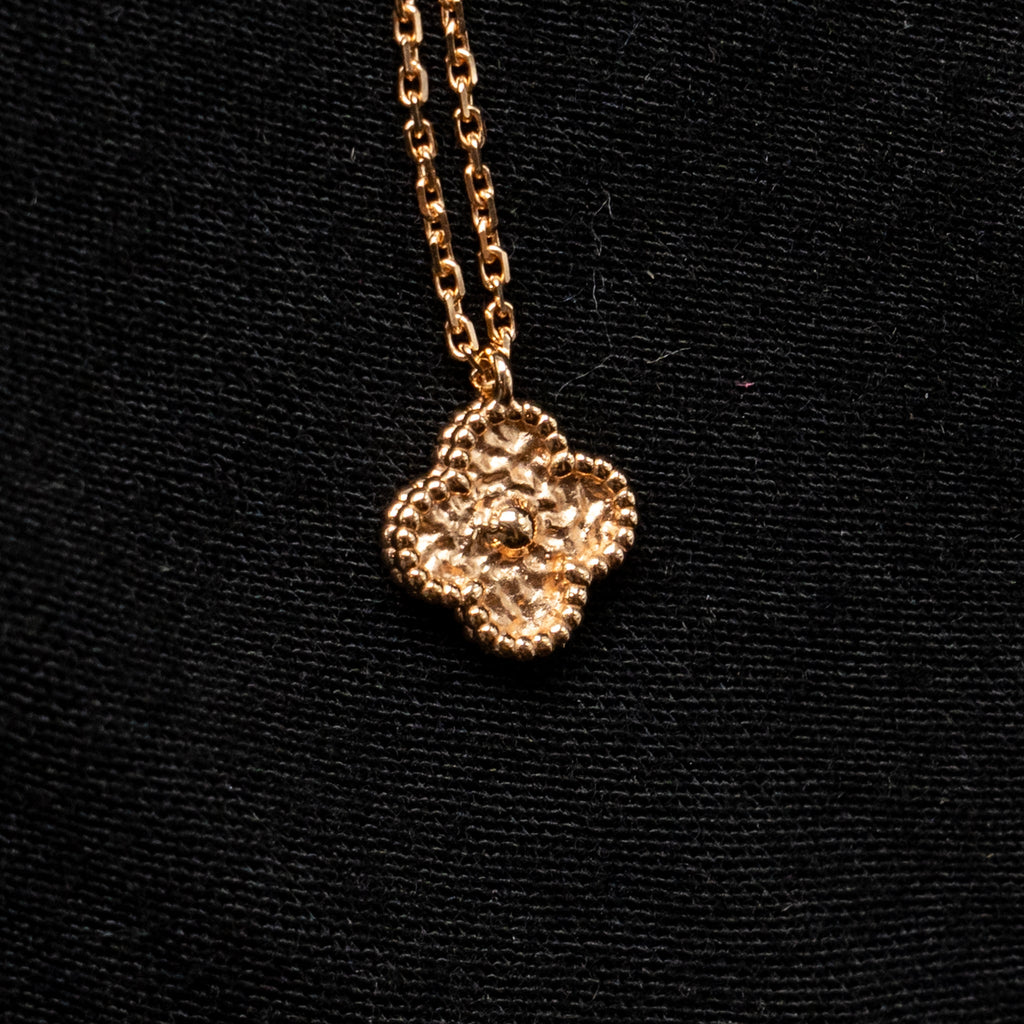 VAN CLEEF & ARPELS SWEET ALHAMBRA PENDANT ROSE GOLD