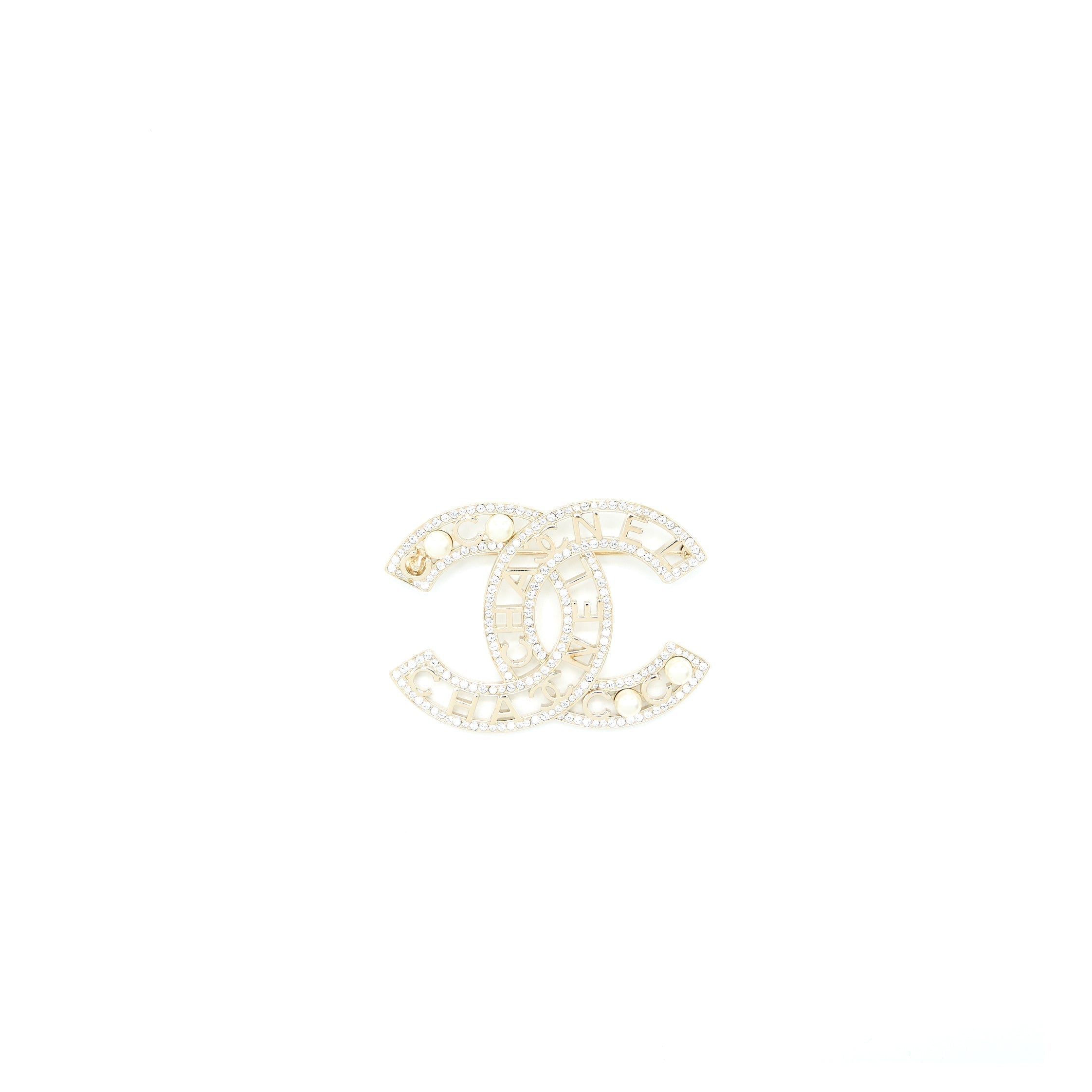 CHANEL CC LOGO WITH CRYSTAL/PEARL BROOCH LIGHT GOLD TONE
