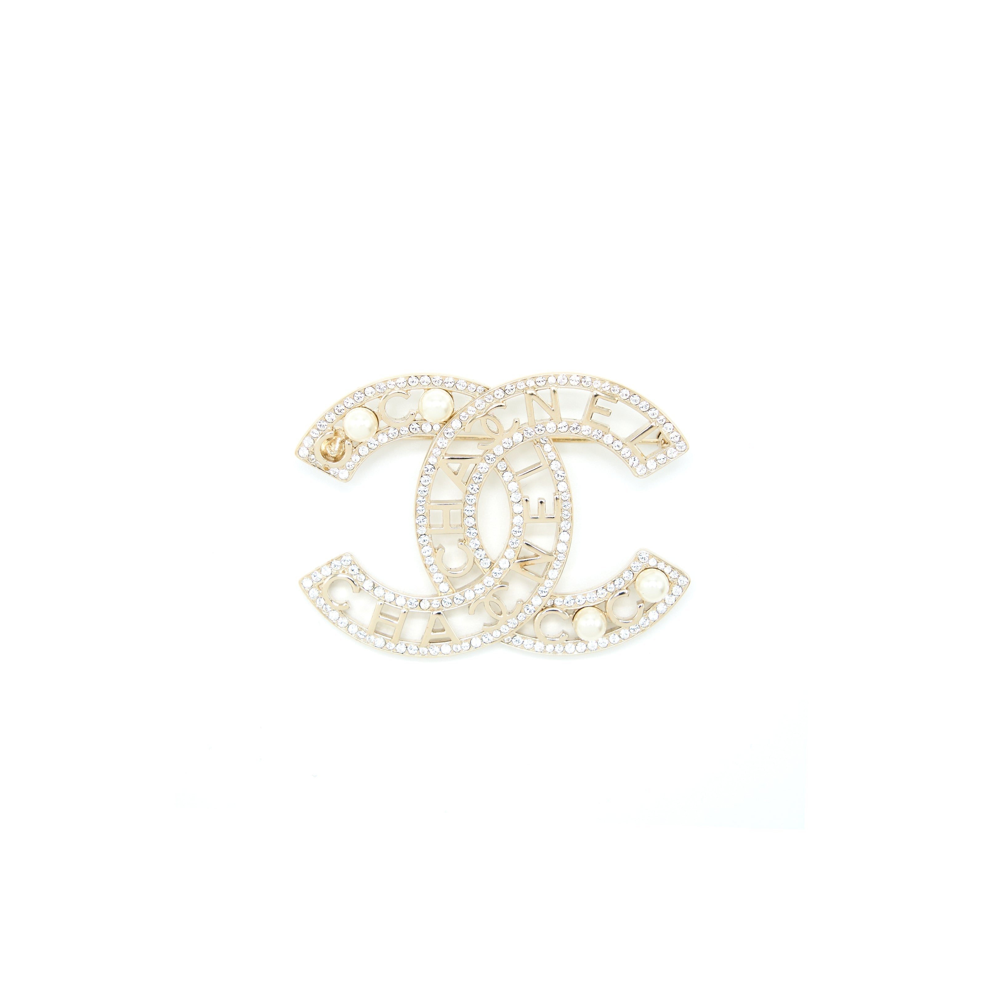 CHANEL CC LOGO WITH CRYSTAL/PEARL BROOCH LIGHT GOLD TONE