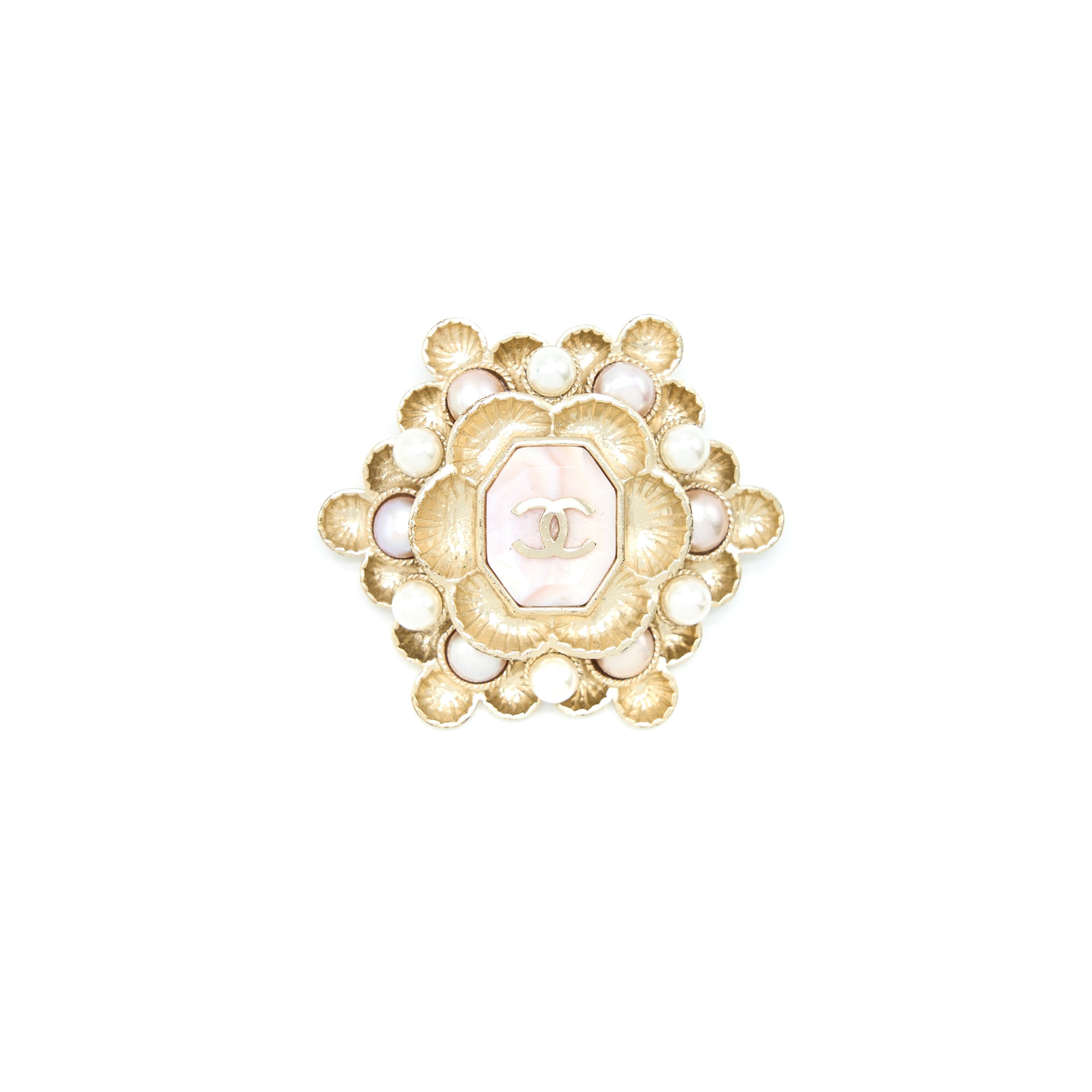 CHANEL CAMELLIA/PEARL/CC LOGO BROOCH LIGHT GOLD TONE