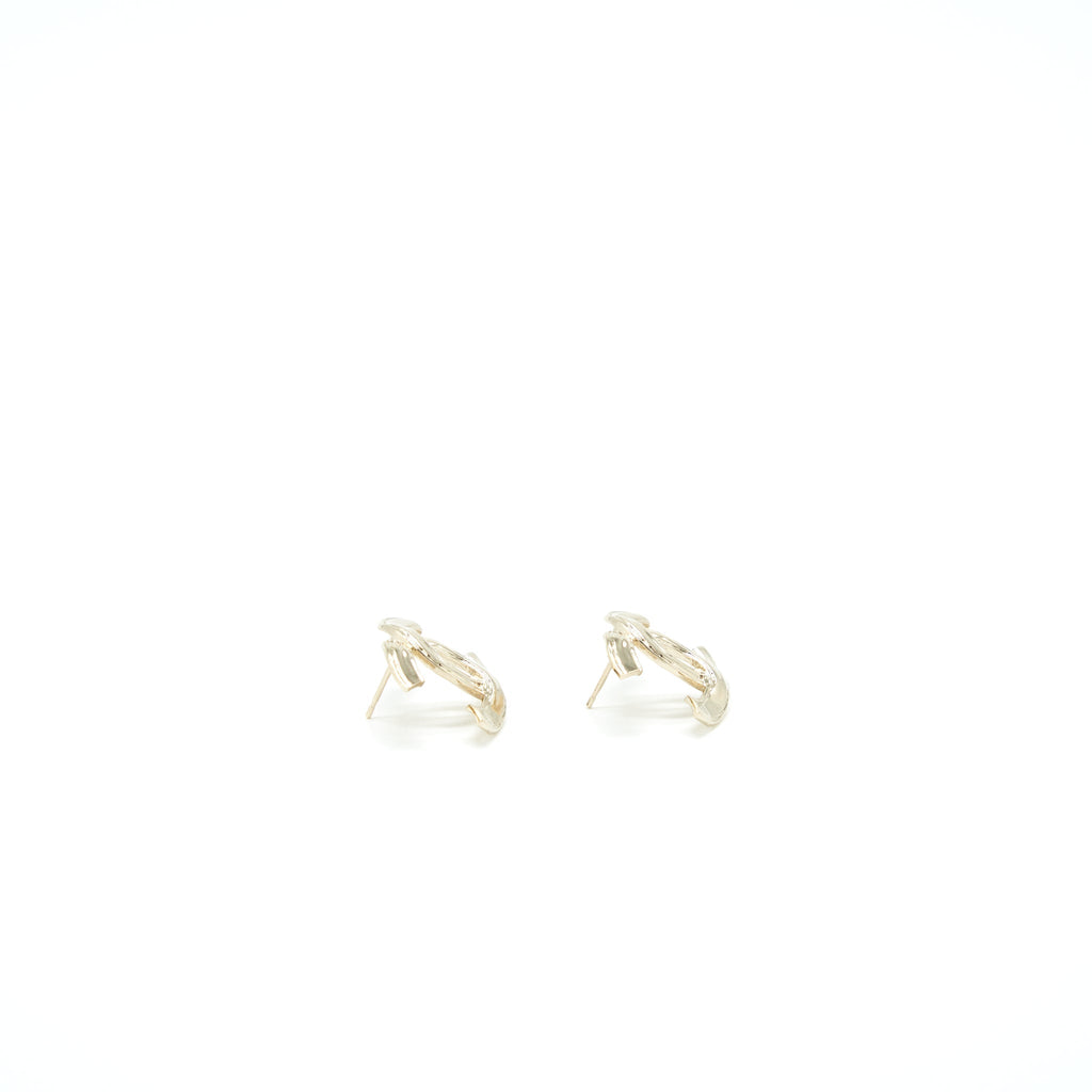 CHANEL 22S CC LOGO EARRINGS LIGHT GOLD TONE