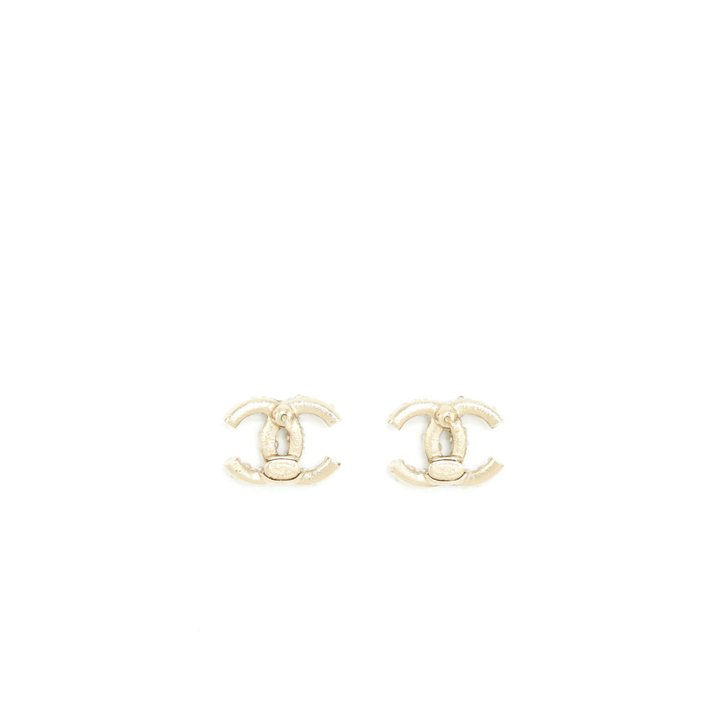 CHANEL CC PEARL EARRINGS WITH MULTICOLOURED PEARLS LGHW