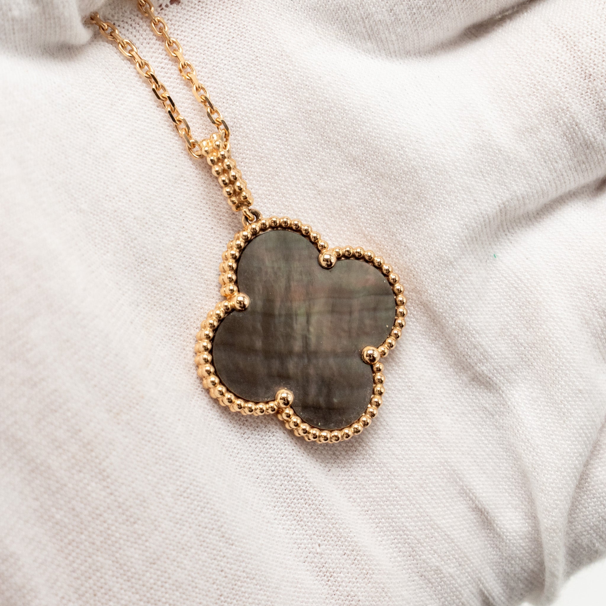 VAN CLEEF & ARPELS MAGIC ALHAMBRA NECKLACE GREY MOTHER OF PEARL ROSE GOLD