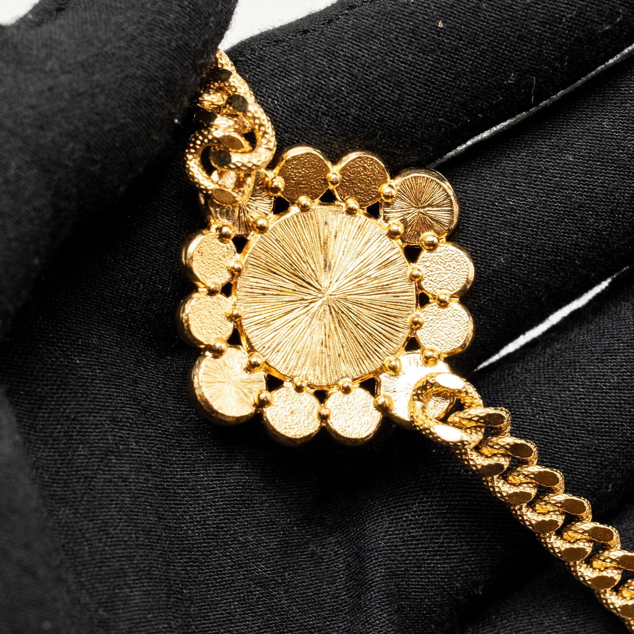CHANEL CC LOGO CHOCKER/NECKLACE PEARL/CRYSTAL GOLD TONE
