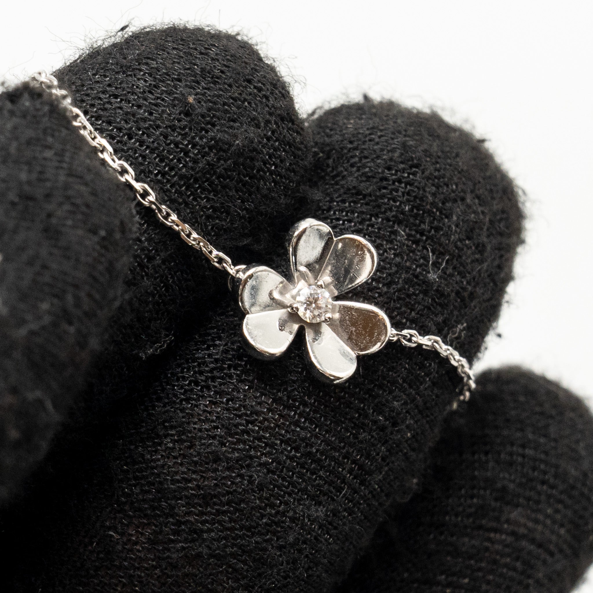 VAN CLEEF & ARPELS FRIVOLE BRACELET WHITE GOLD, DIAMOND