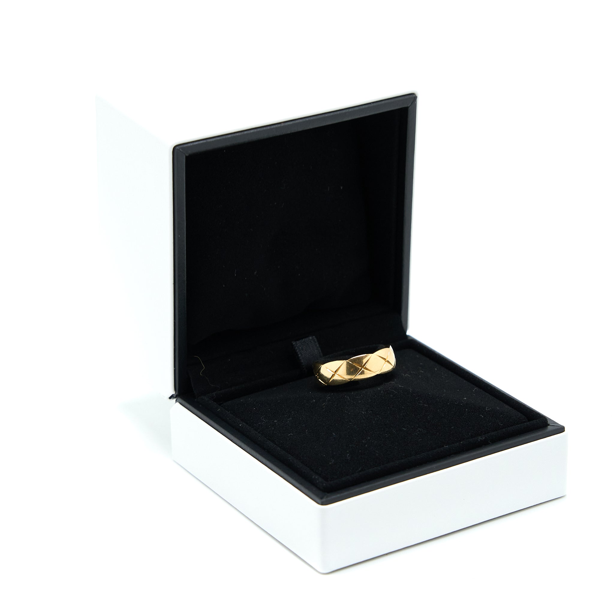 CHANEL SMALL VERSION COCO CRUSH RING QUILTED MOTIF 18K YELLOW GOLD