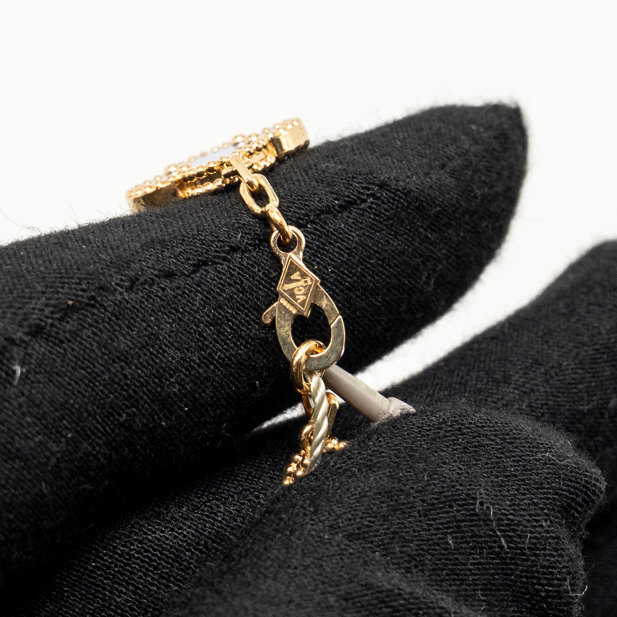 VAN CLEEF & ARPELS VINTAGE ALHAMBRA BRACELET 5 MOTIFS AGATE YELLOW GOLD