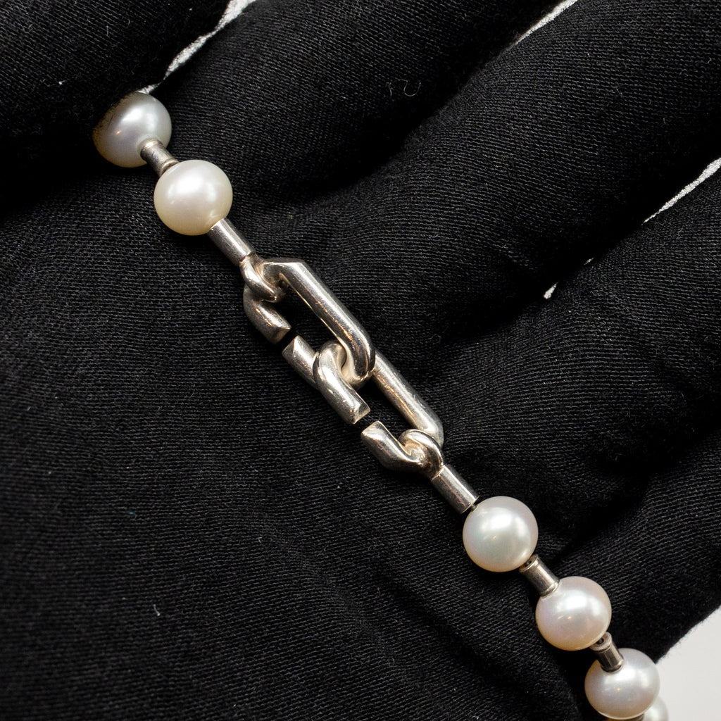 TIFFANY HARDWARE 7-8MM PEARL LOCK BRACELET IN SILVER