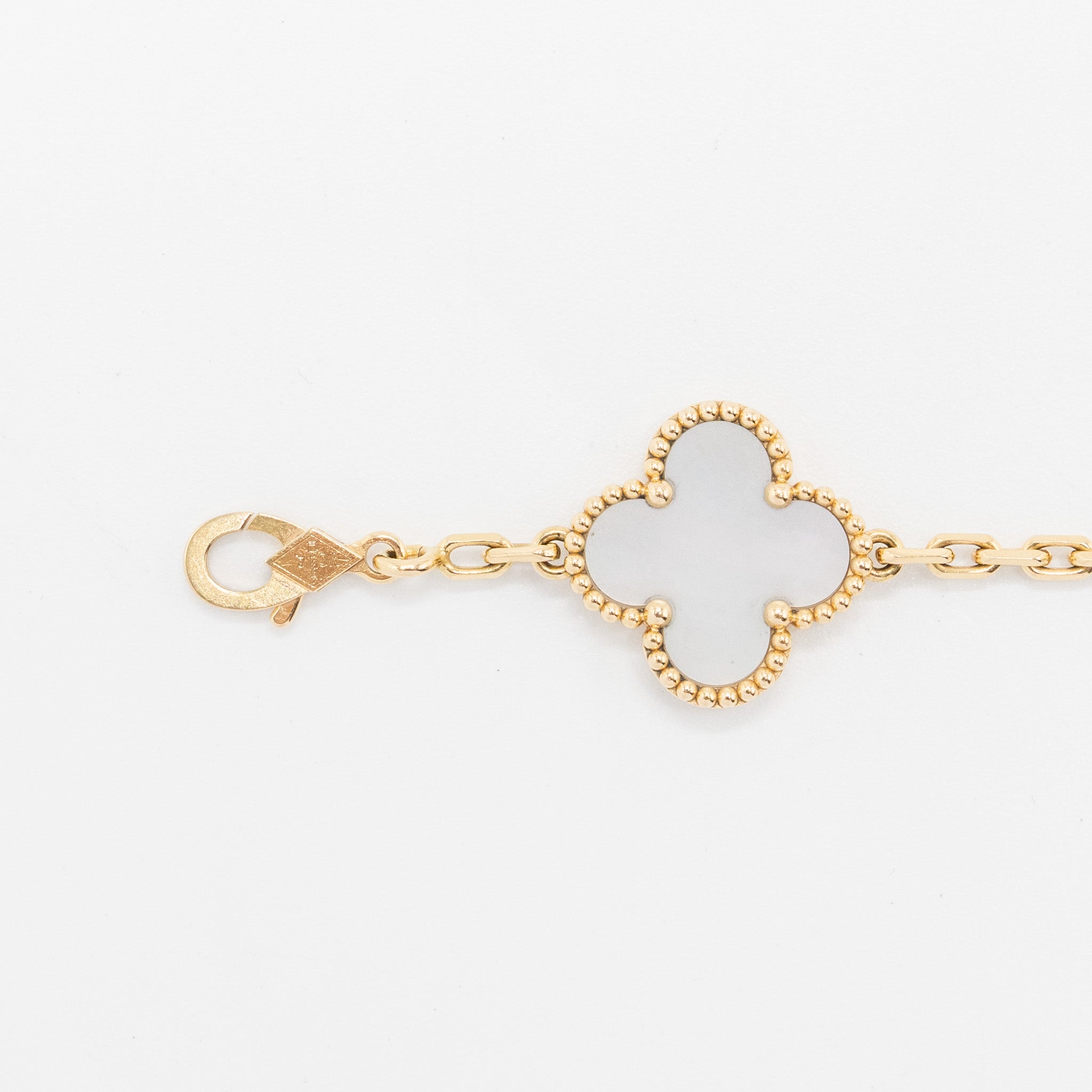 VAN CLEEF & ARPELS VINTAGE ALHAMBRA 5 MOTIFS MOTHER OF PEARL YELLOW GOLD
