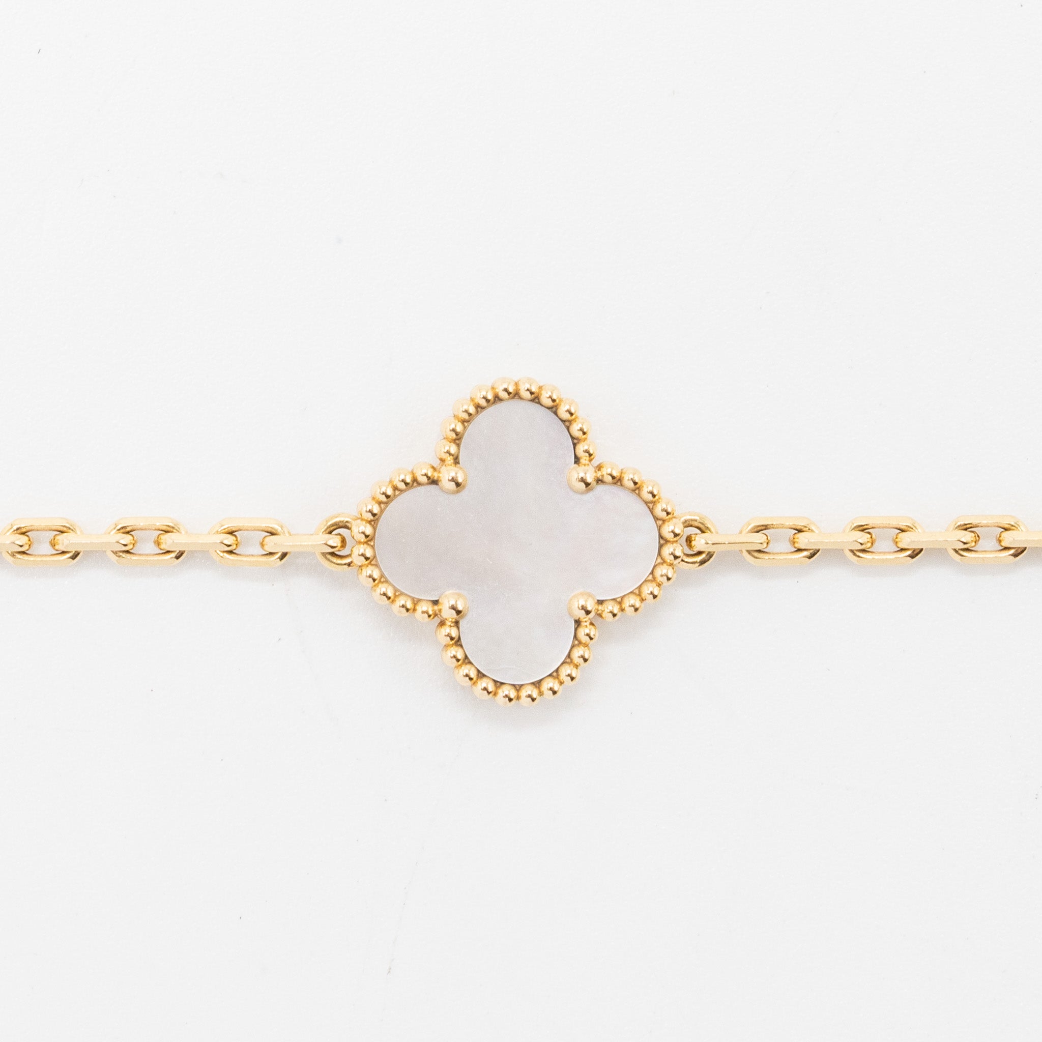 VAN CLEEF & ARPELS VINTAGE ALHAMBRA 5 MOTIFS MOTHER OF PEARL YELLOW GOLD