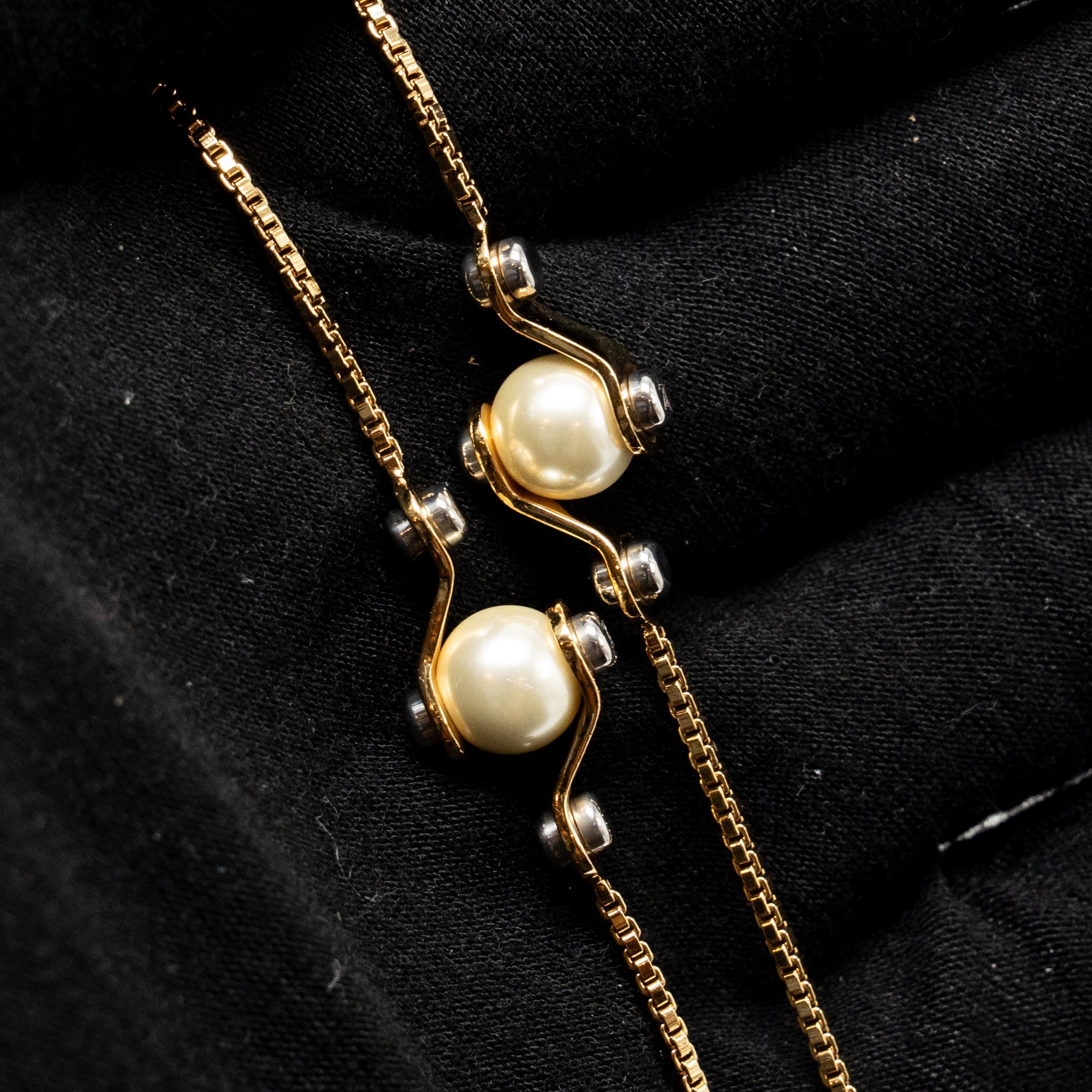 LOUIS VUITTON 2-NECKLACE SET