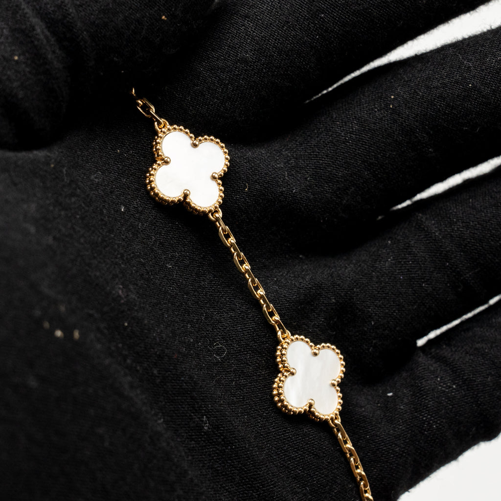 VAN CLEEF & ARPELS VINTAGE ALHAMBRA BRACELET 5 MOTIFS WHITE MOTHER OF PEARL, YELLOW GOLD