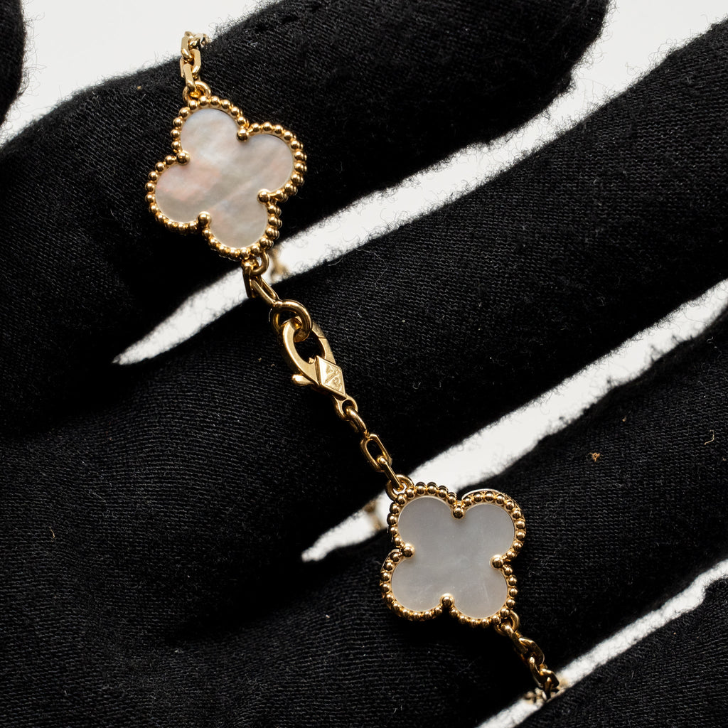 VAN CLEEF & ARPELS VINTAGE ALHAMBRA BRACELET 5 MOTIFS WHITE MOTHER OF PEARL, YELLOW GOLD