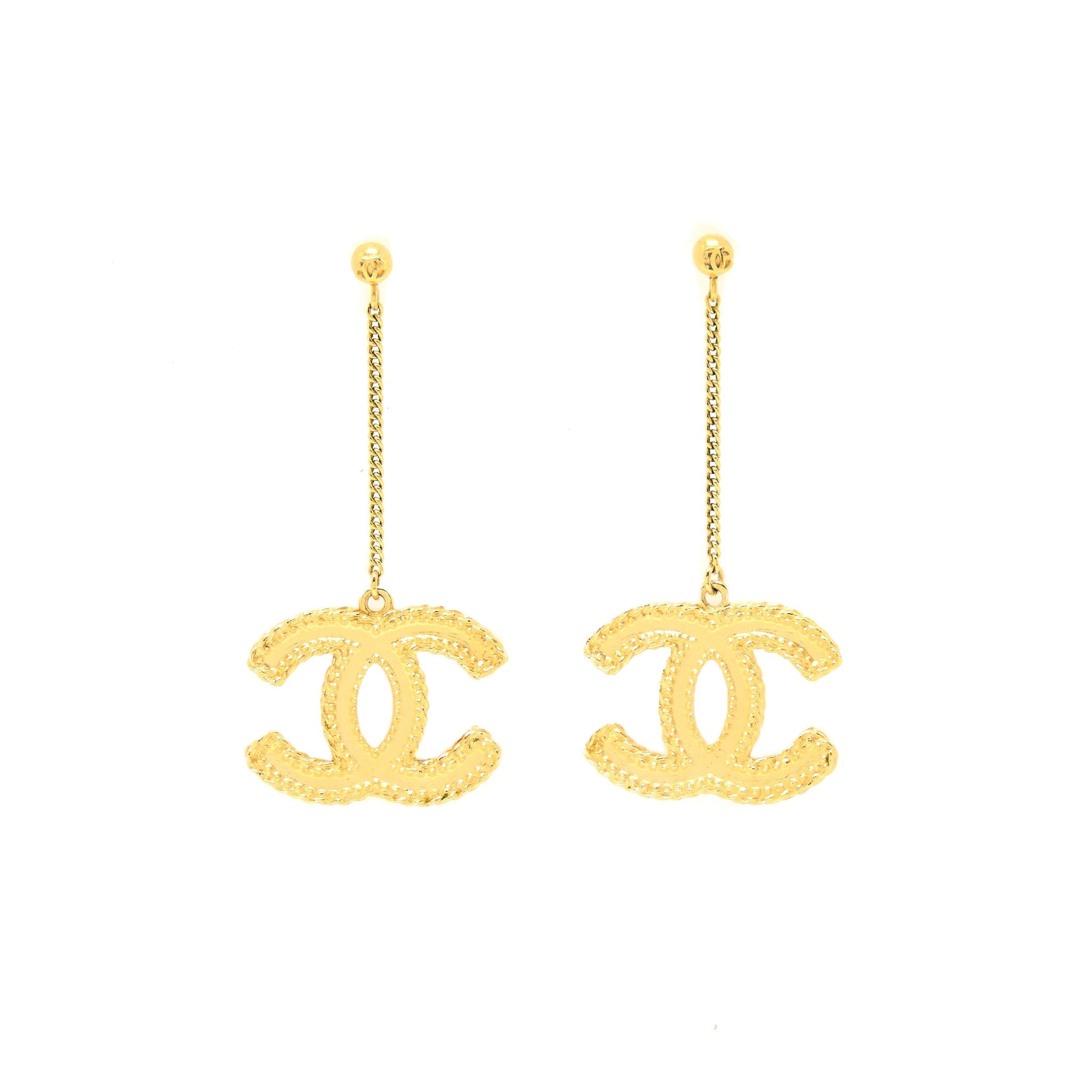 CHANEL CC LOGO EARRINGS BRIGHT GOLD TONE
