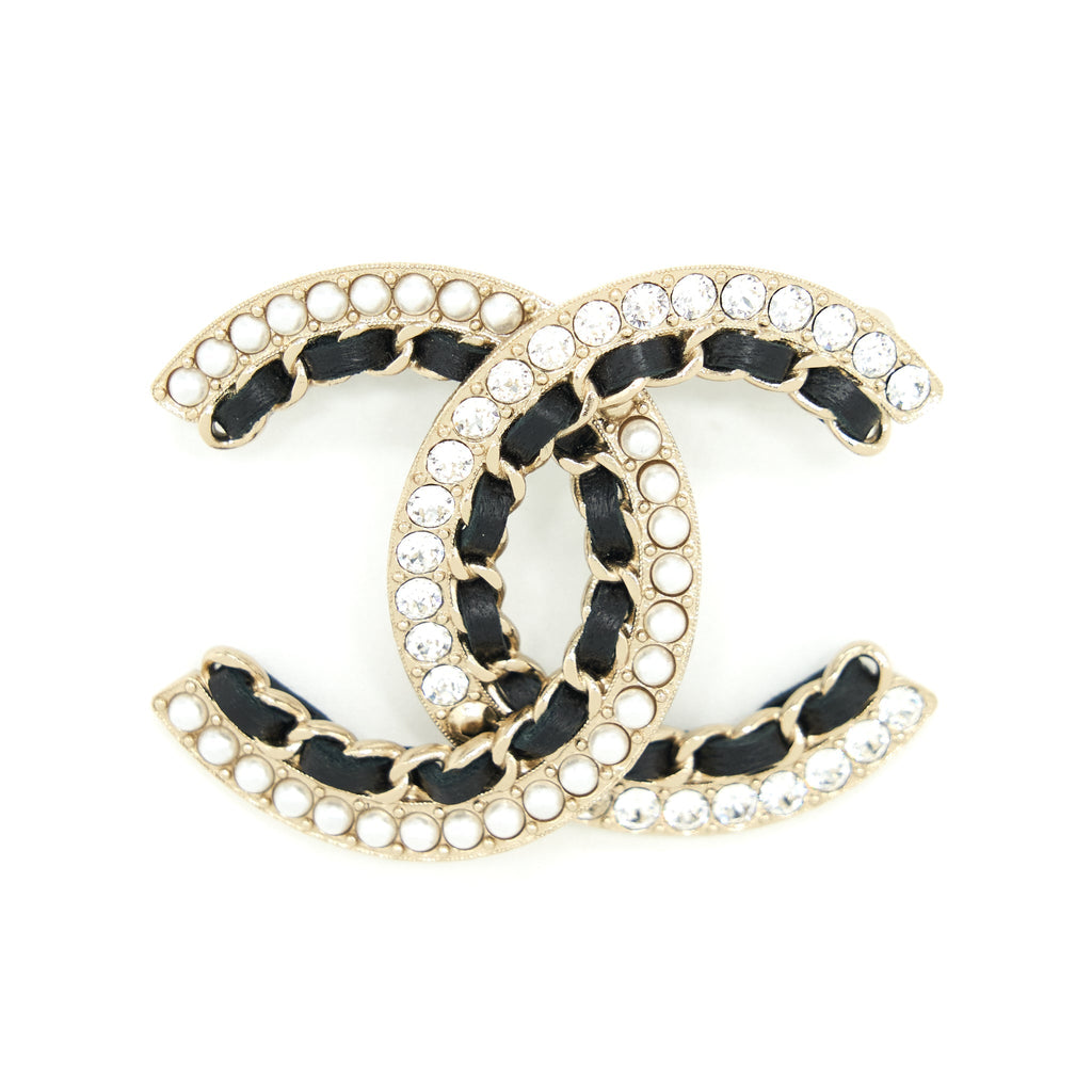 CHANEL LEATHER CHAIN/ PEARL / CRYSTAL BROOCH