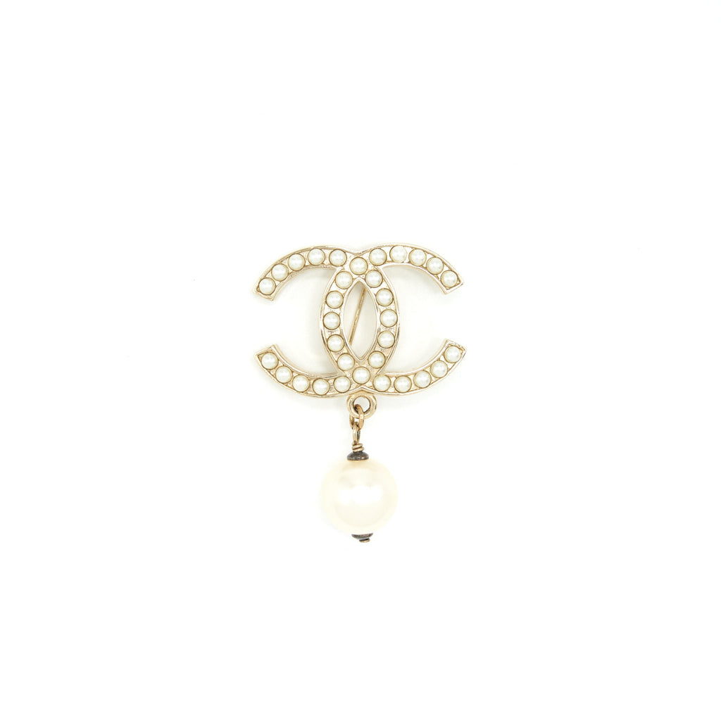 CHANEL PEARL CC LOGO WITH DROP PEARL BROOCH LGHW