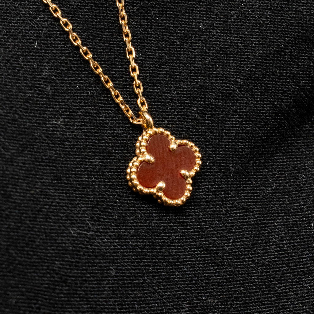 VAN CLEEF & ARPELS SWEET ALHAMBRA PENDANT ROSE GOLD, CARNELIAN