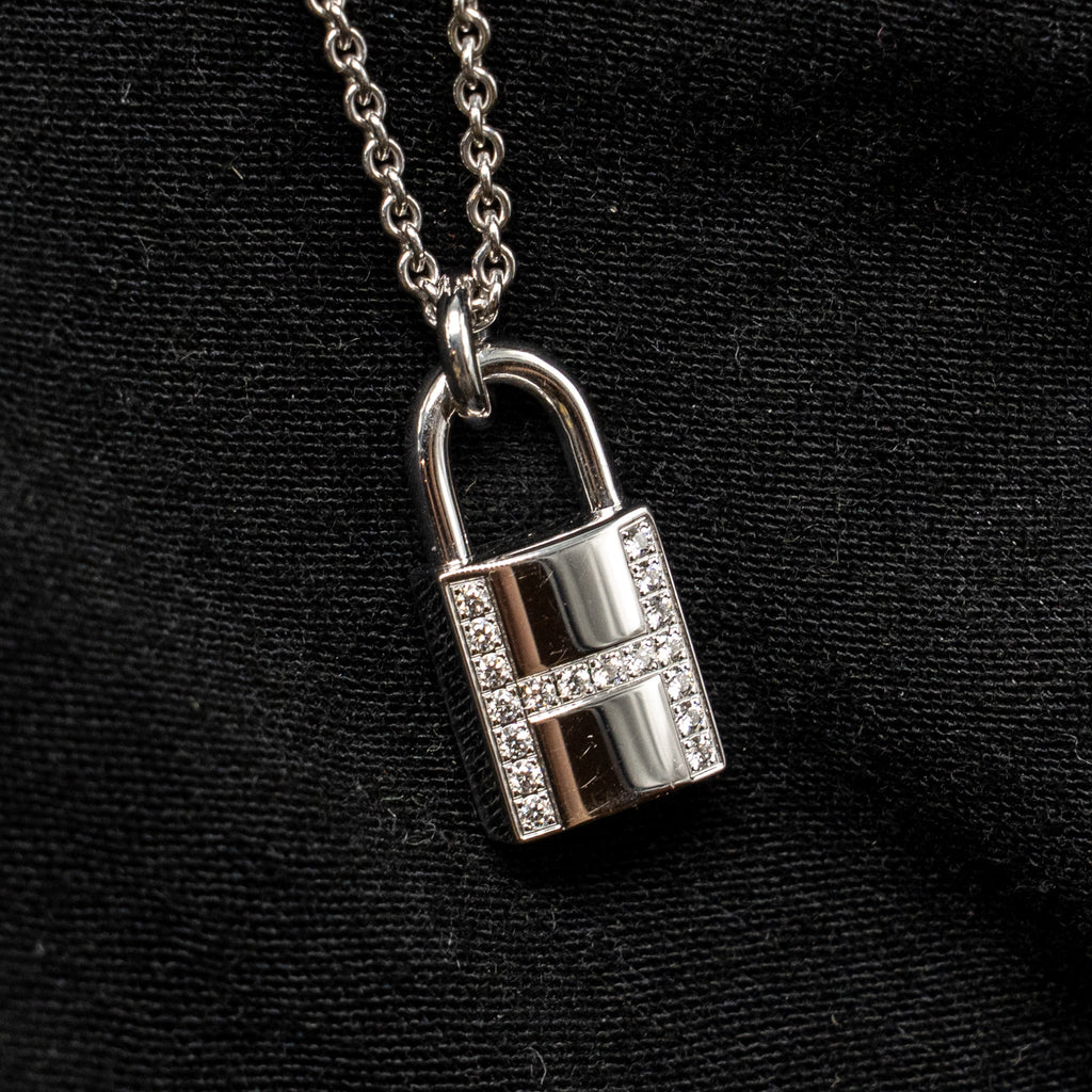 HERMES KELLY CADENAS PENDANT WHITE GOLD DIAMONDS