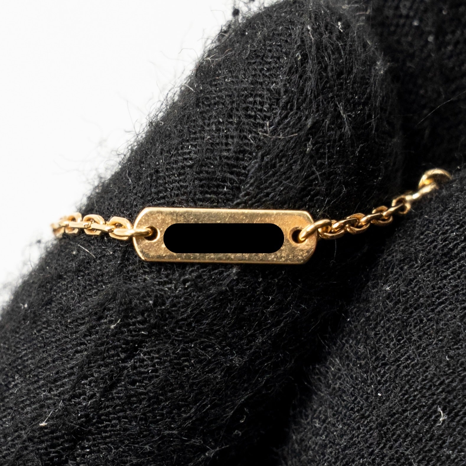 VAN CLEEF AND ARPELS VINTAGE ALHAMBRA PENDANT 18K YELLOW GOLD, TIGER EYE