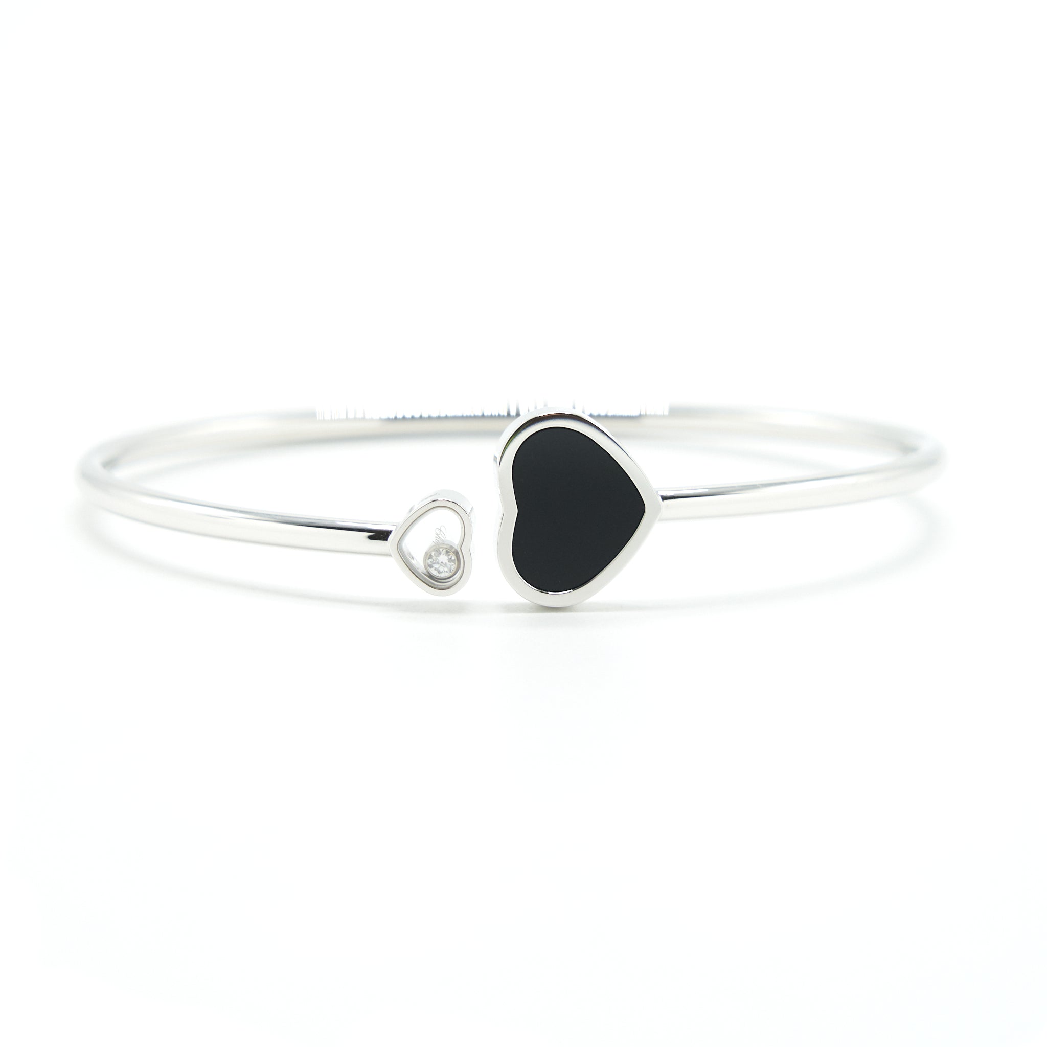 CHOPARD HAPPY HEARTS BANGLE ETHICAL WHITE GOLD WITH DIAMOND AND ONYX