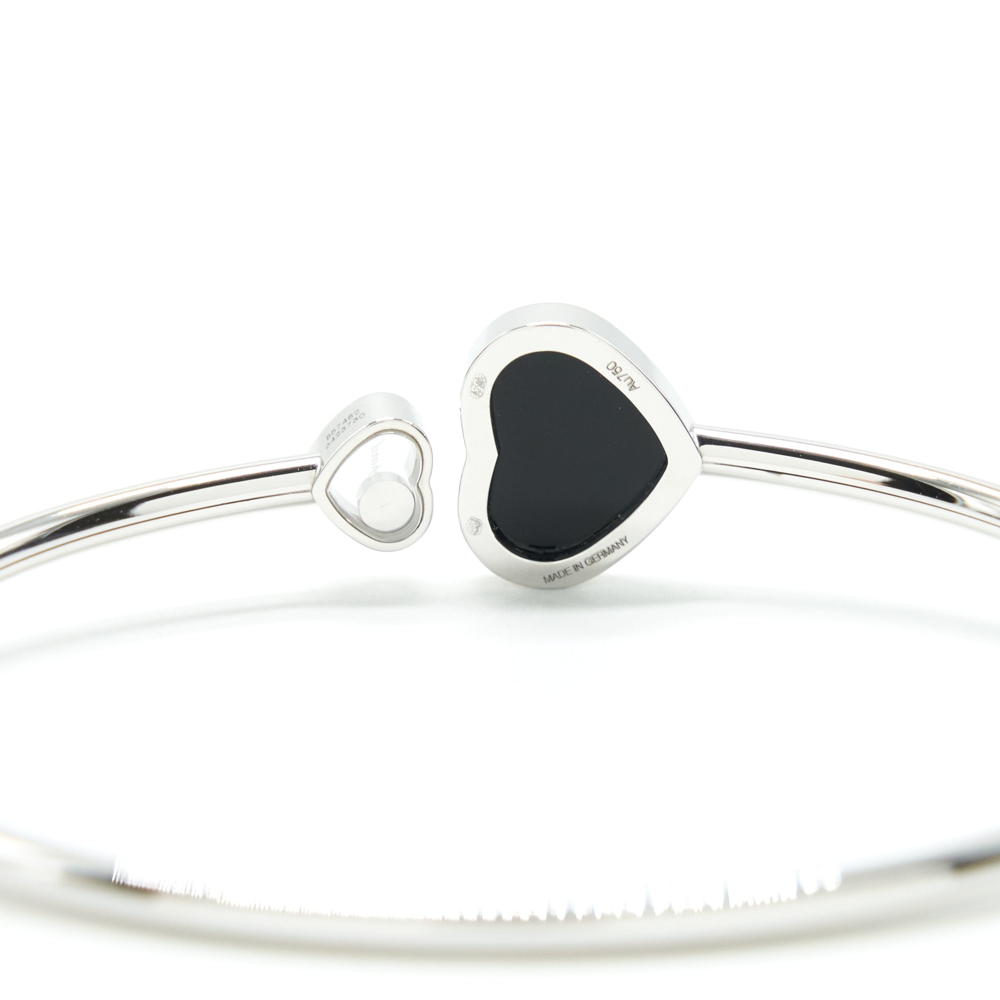 CHOPARD HAPPY HEARTS BANGLE ETHICAL WHITE GOLD WITH DIAMOND AND ONYX
