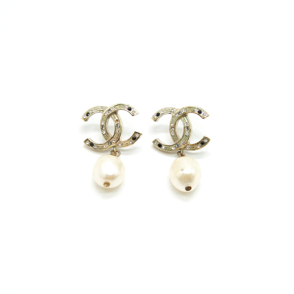 CHANEL CC AND PEARL EARRINGS