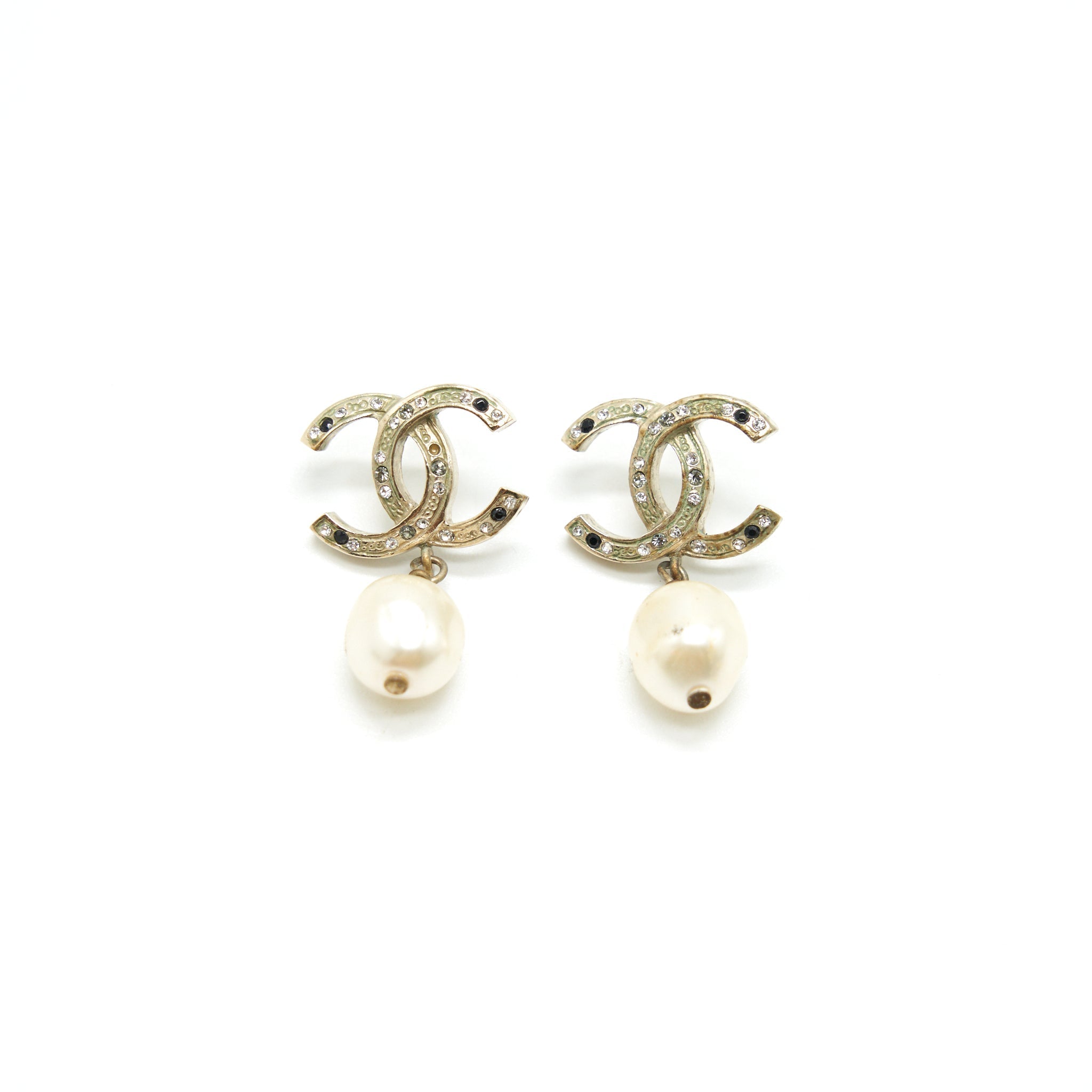 CHANEL CC AND PEARL EARRINGS