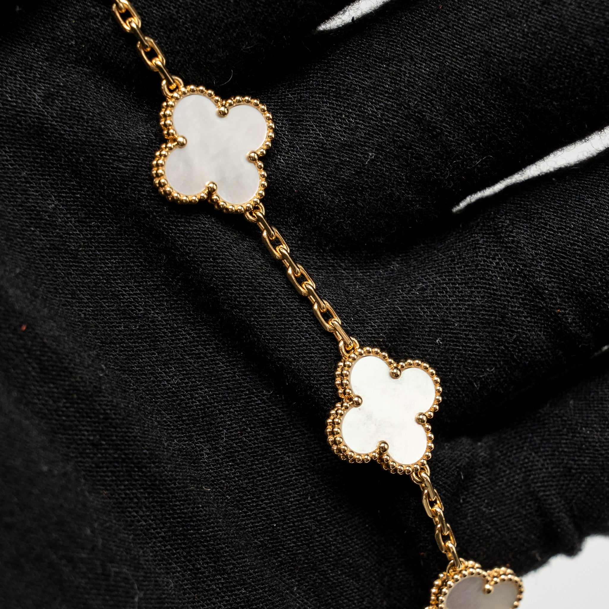 VAN CLEEF & ARPELS ALHAMBRA BRACELET 5 MOTIFS WHITE MOTHER OF PEARL YELLOW GOLD