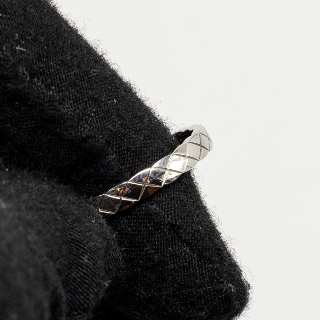 CHANEL COCO CRUSH RING MINI VERSION QUILTED MOTIF WHITE GOLD