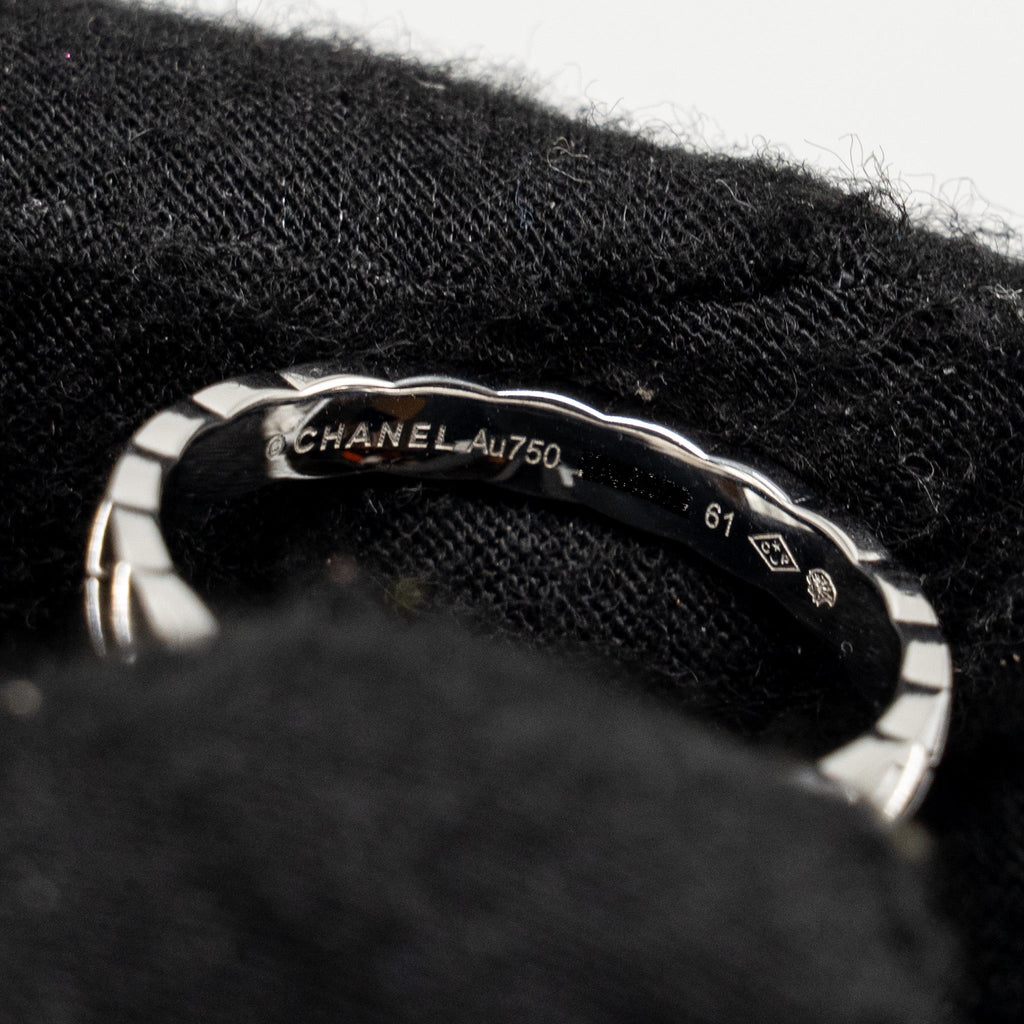 CHANEL COCO CRUSH RING MINI VERSION QUILTED MOTIF WHITE GOLD