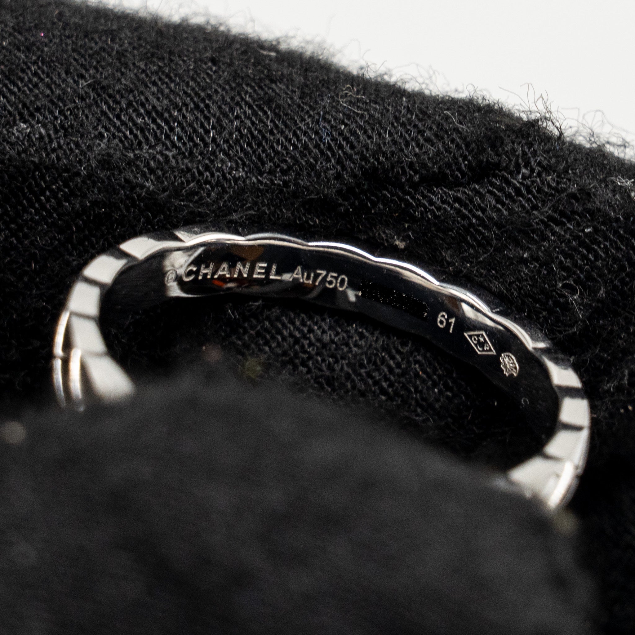 CHANEL COCO CRUSH RING MINI VERSION QUILTED MOTIF WHITE GOLD