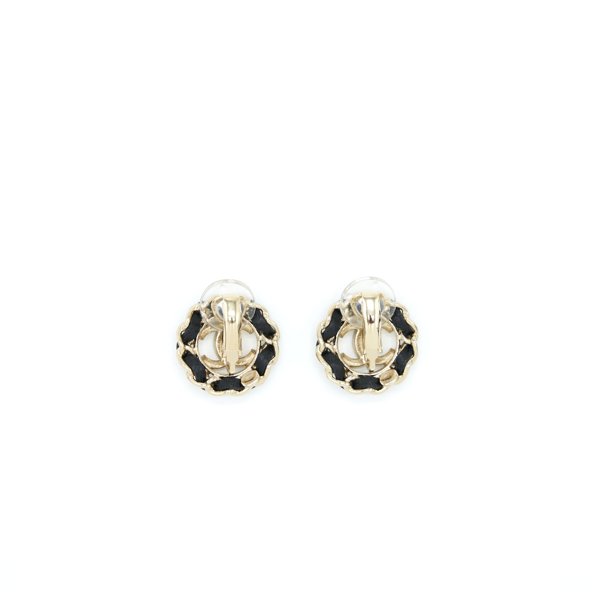 CHANEL CC LOGO WITH LEATHER CHAIN ROUND EAR CLIP BLACK/ LIGHT GOLD TONE