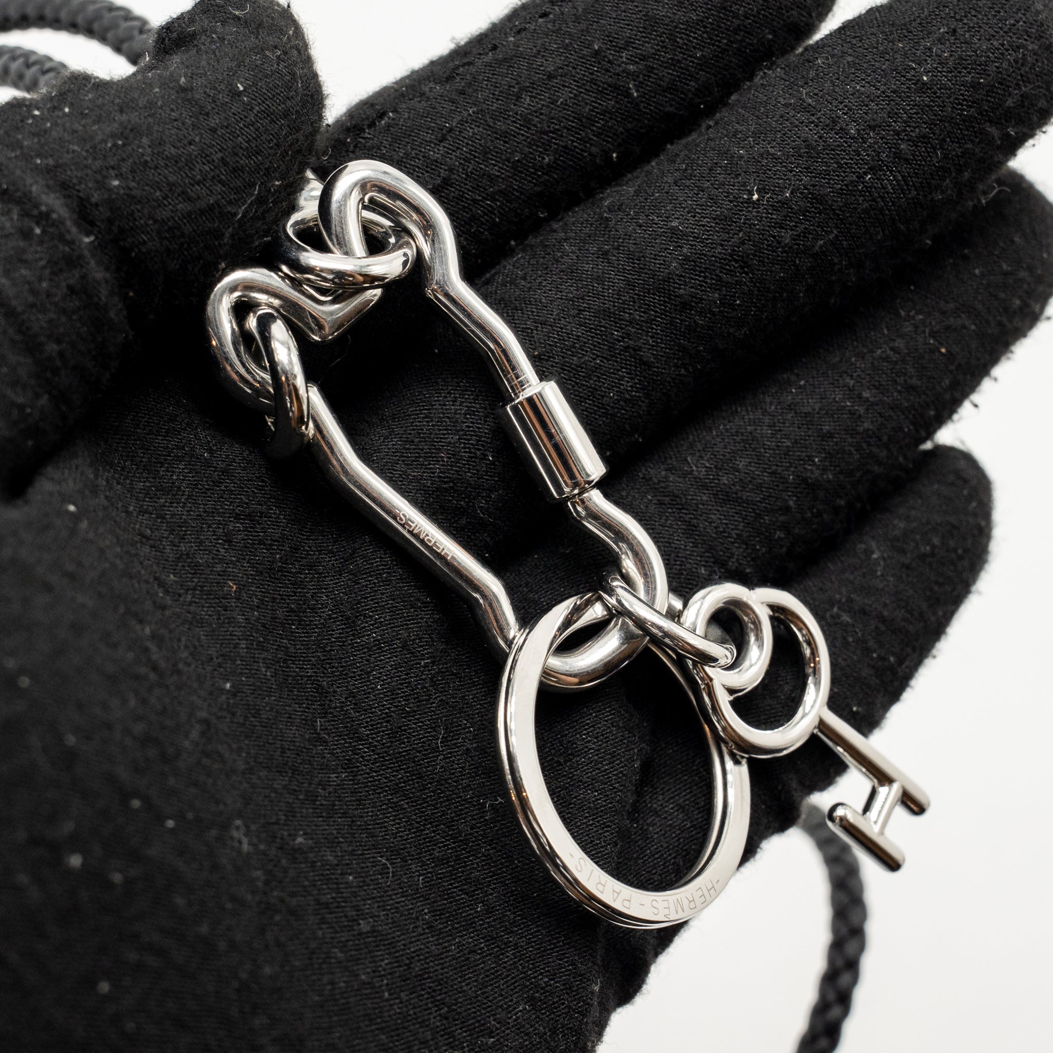 HERMES CLE CHEVAL SNAP HOOK NECKLACE CALFSKIN/METAL BLACK SHW