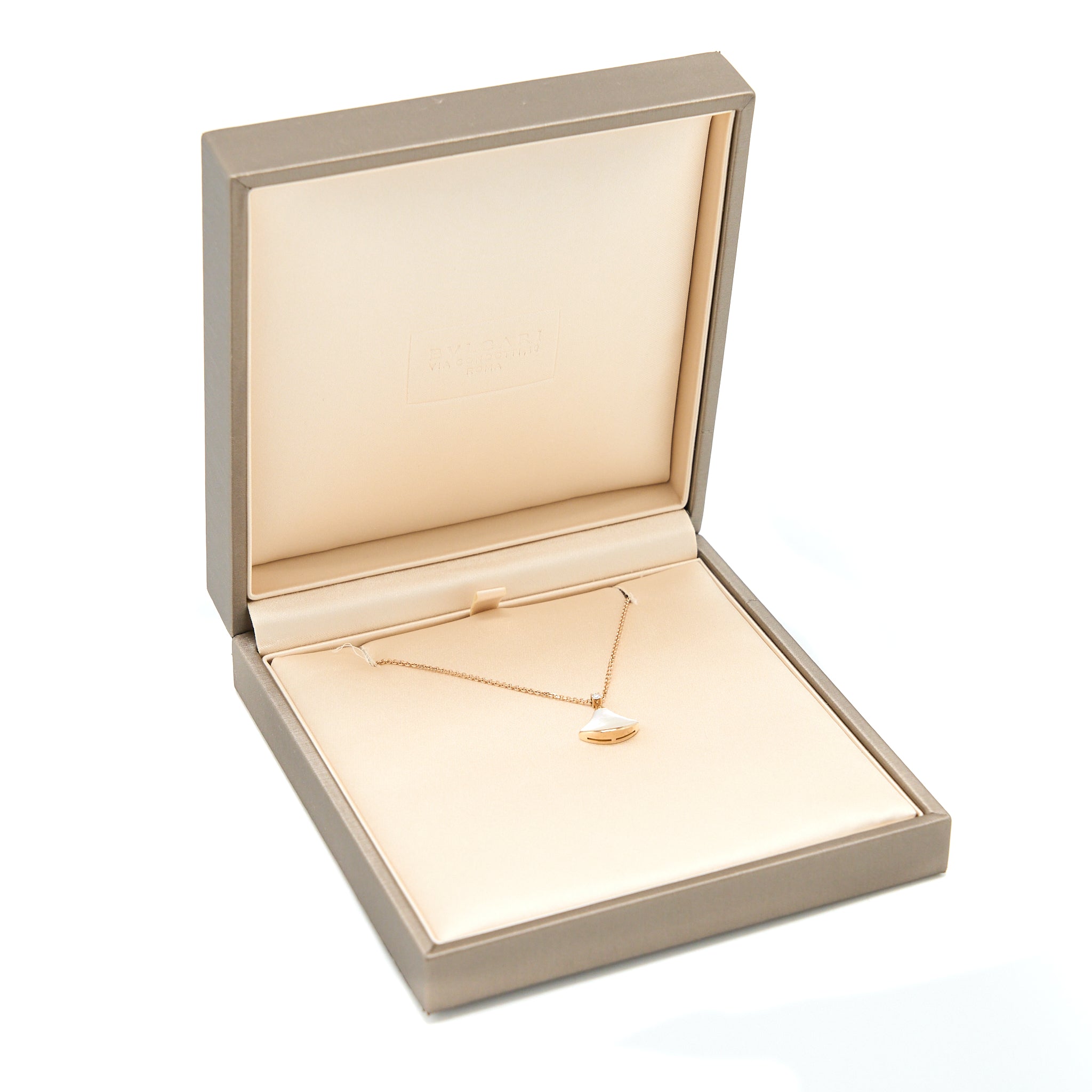 BVLGARI DIVA`S DREAM NECKLACE MOTHER OF PEARL WITH DIAMOND ROSE GOLD