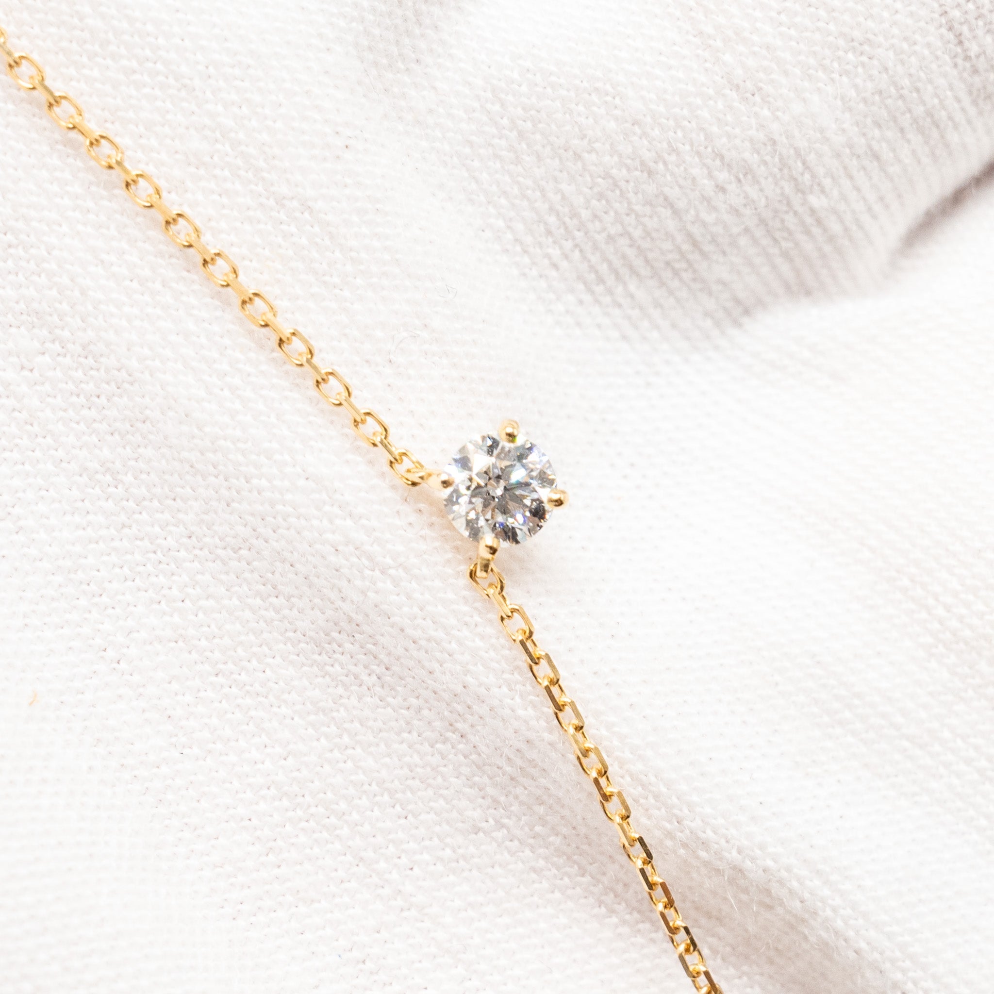 CARTIER 1895 NECKLACE YELLOW GOLD, DIAMOND