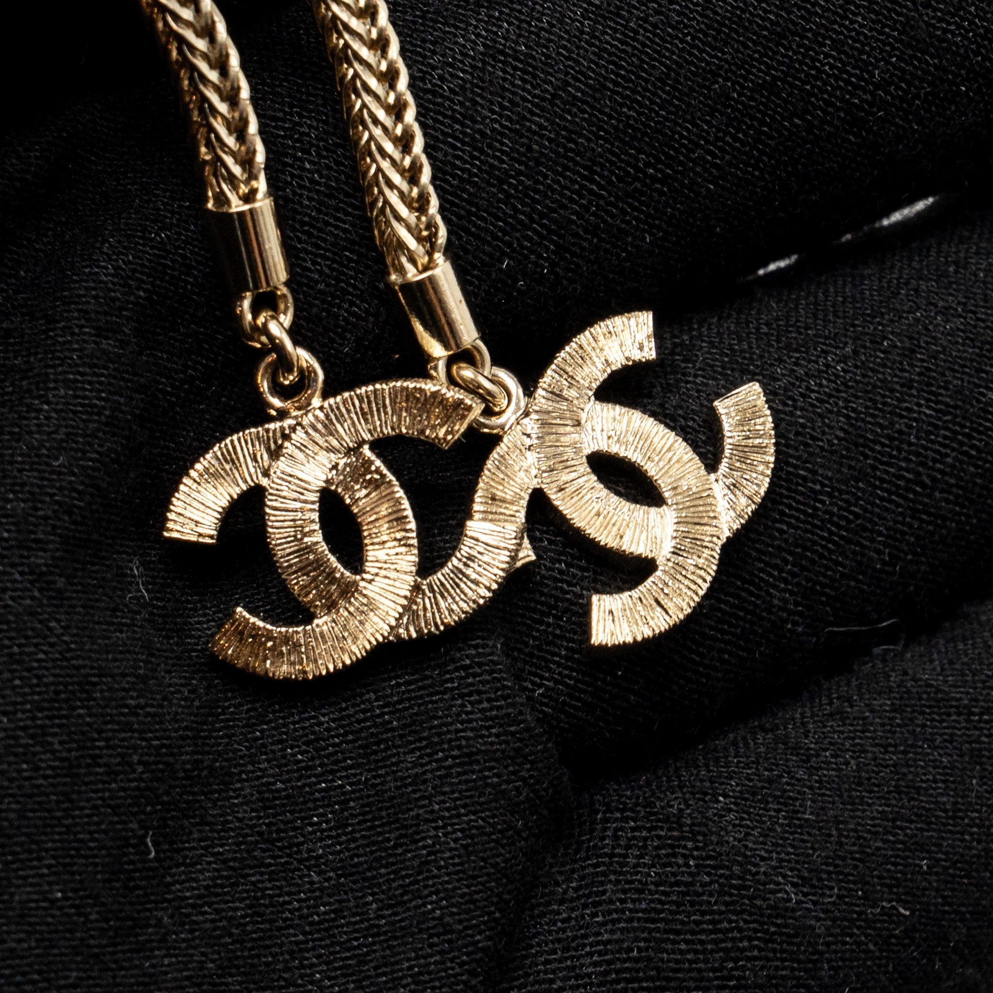 CHANEL CC LOGO DROPPED NECKLACE CRYSTAL LIGHT GOLD TONE