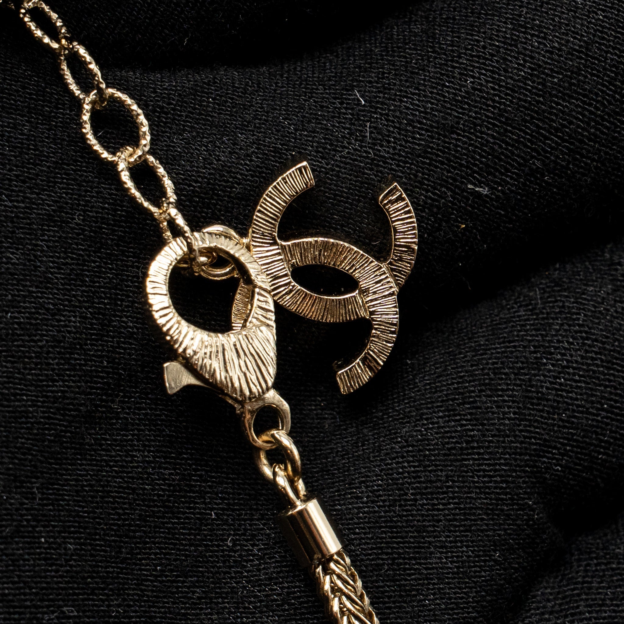 CHANEL CC LOGO DROPPED NECKLACE CRYSTAL LIGHT GOLD TONE