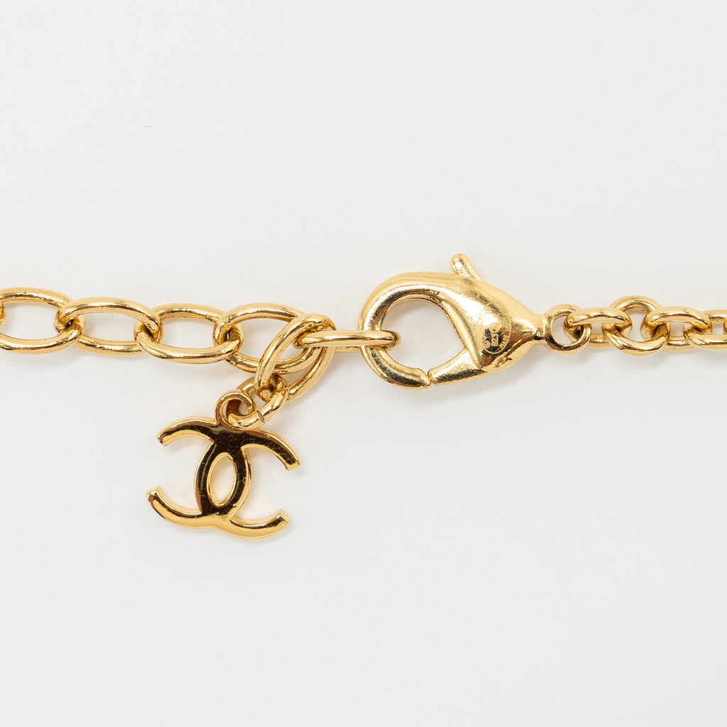 CHANEL HEART SHAPE CHOCKER/NECKLACE WITH PEARL GOLD TONE