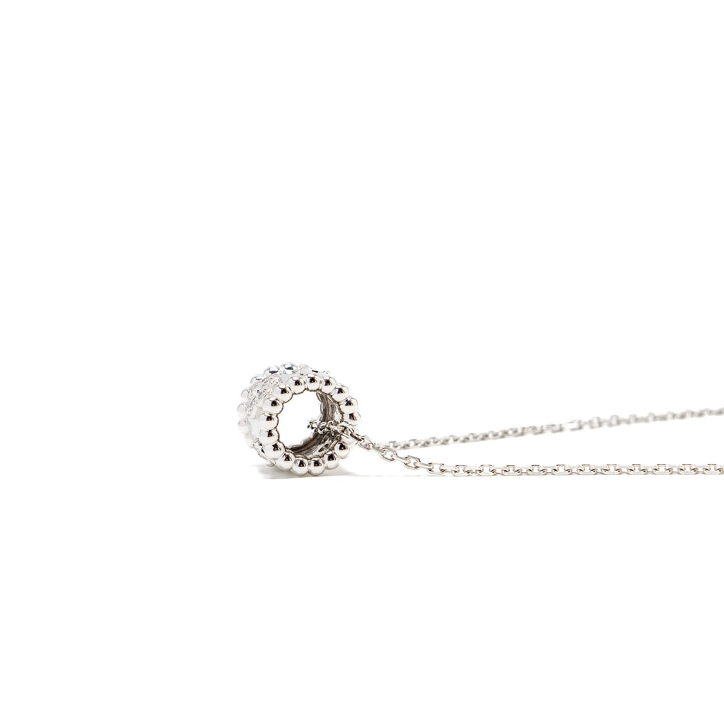 VAN CLEEF & ARPELS ANGLE FILED TRACE CHAIN WITH PERLEE CLOVERS PENDANT WHITE GOLD, DIAMONDS (SELL IN A SET)