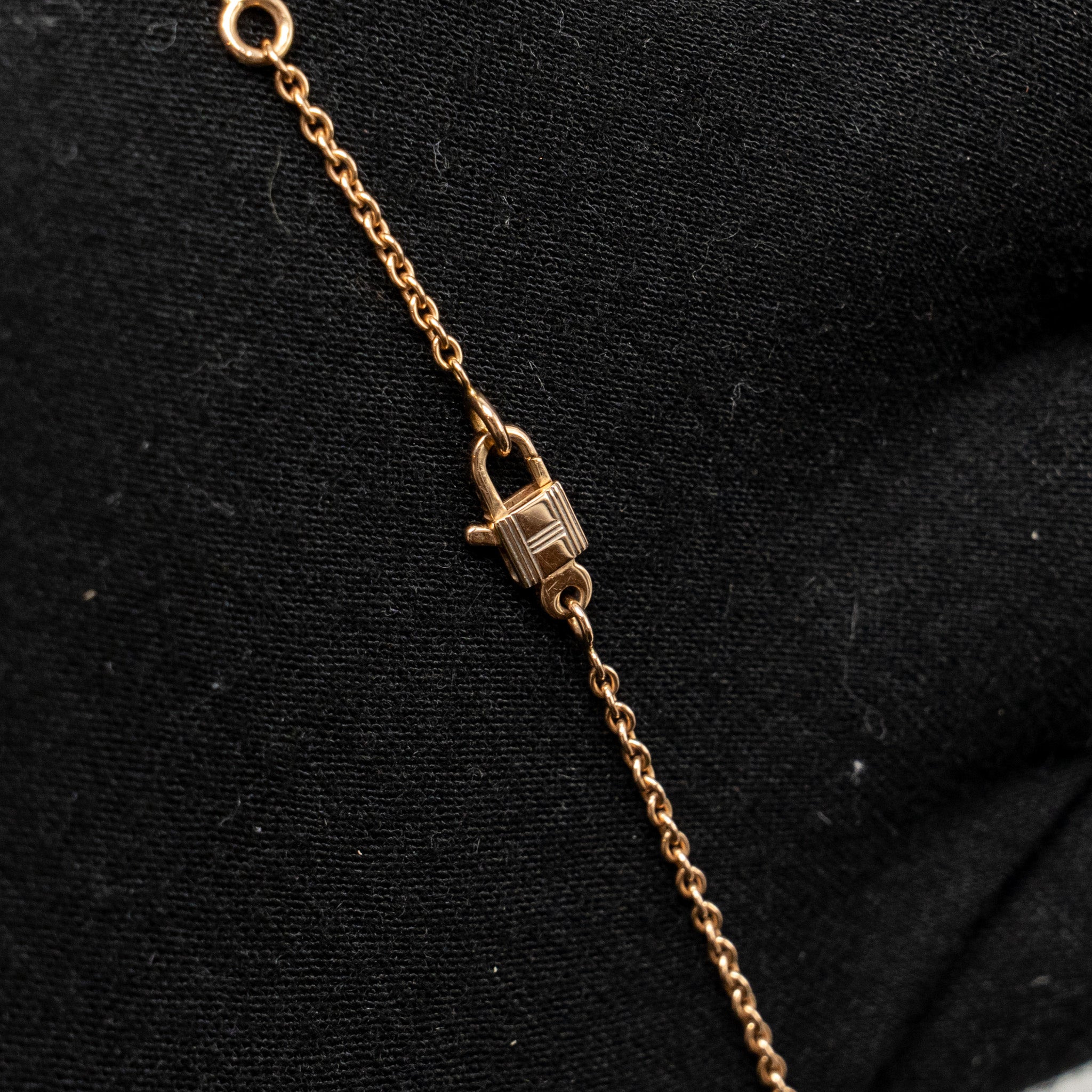 HERMES AMULETTE KELLY PENDANT ROSE GOLD DIAMONDS